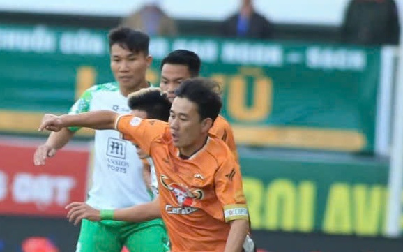 Minh Vương có thể rời HAGL sau vòng 15 V-League?