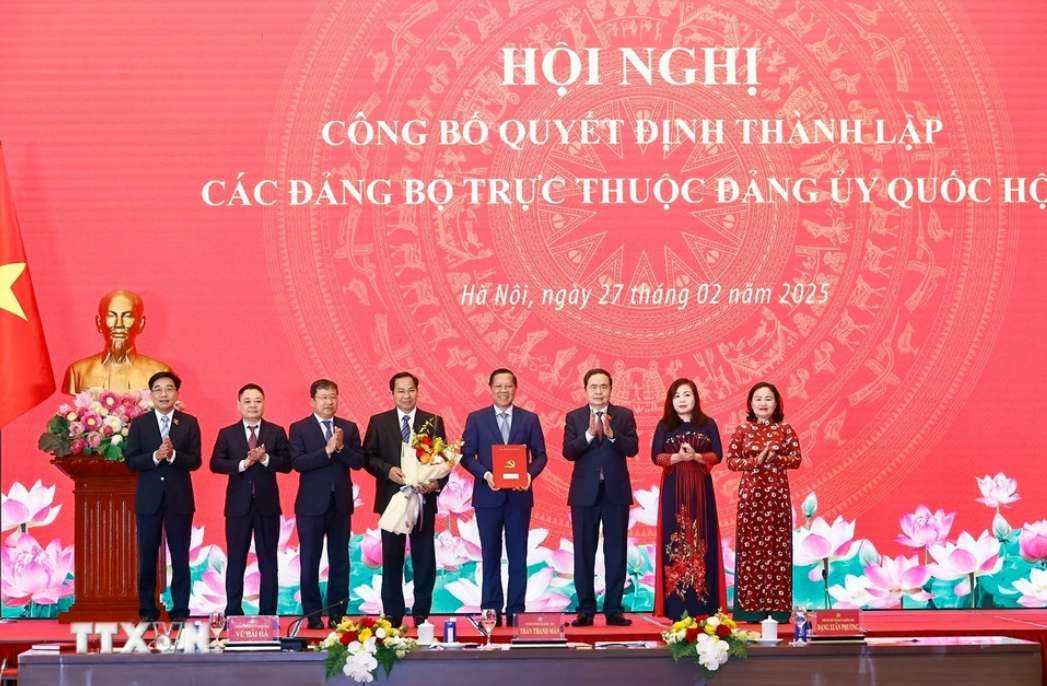 Th&agrave;nh lập 11 đảng bộ thuộc Đảng ủy Quốc hội- Ảnh 1.