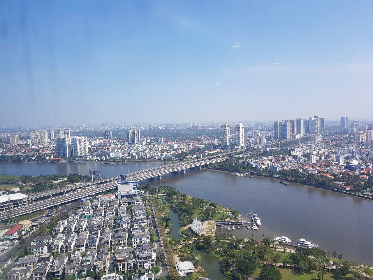 Gần 50% nh&agrave; đầu tư H&agrave; Nội dồn sự quan t&acirc;m v&agrave;o căn hộ TP HCM- Ảnh 1.