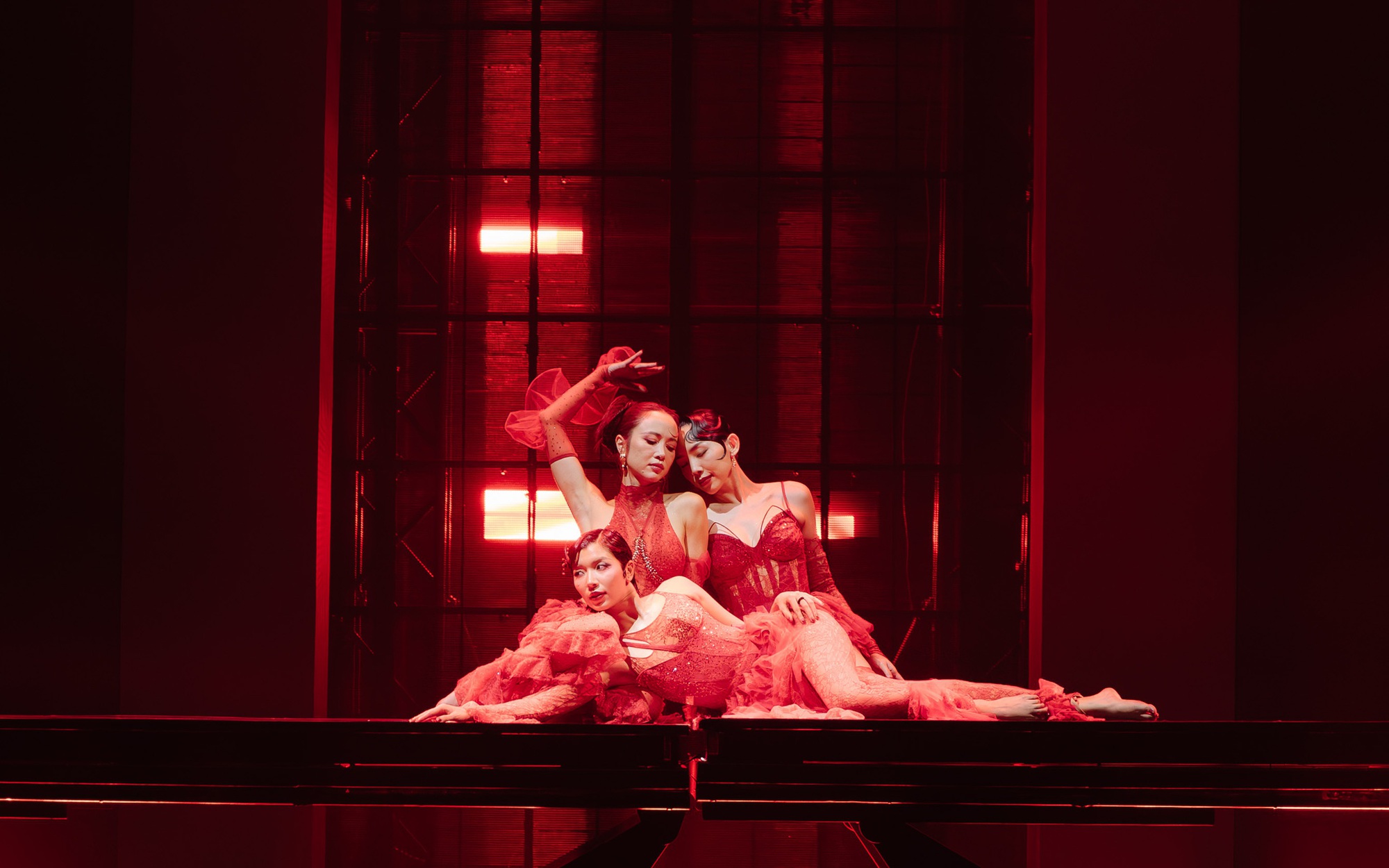 "Chị đẹp concert" gây sốc
