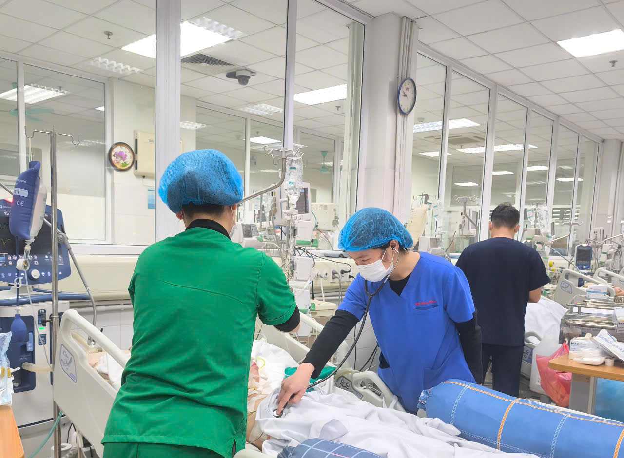Thiếu nữ 15 tuổi nguy kịch do nhiễm tụ cầu v&agrave;ng- Ảnh 1.