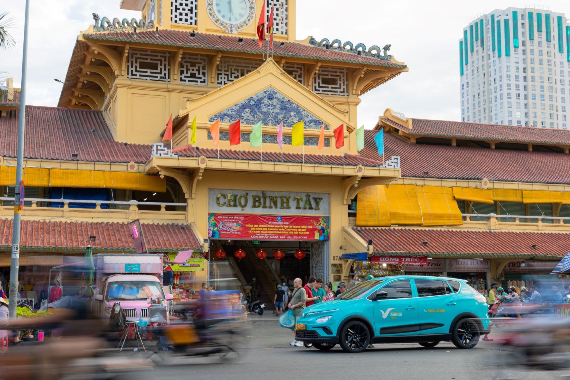 Xanh SM đ&atilde; đưa taxi điện đến 61 tỉnh th&agrave;nh, trở th&agrave;nh lựa chọn di chuyển quen thuộc của nhiều kh&aacute;ch h&agrave;ng
