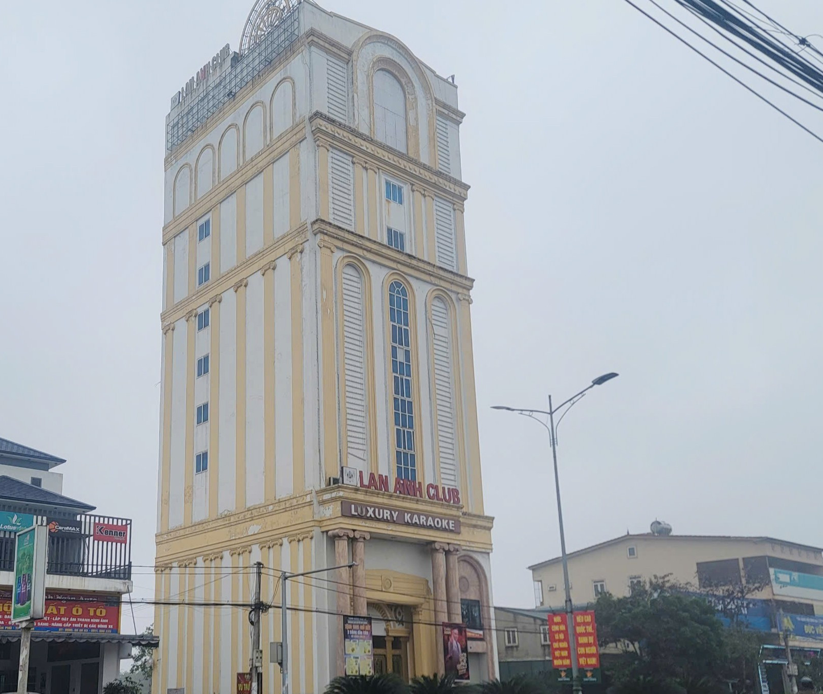 3 người thương vong sau vụ hỗn chiến giữa 2 nh&oacute;m thanh ni&ecirc;n- Ảnh 1.