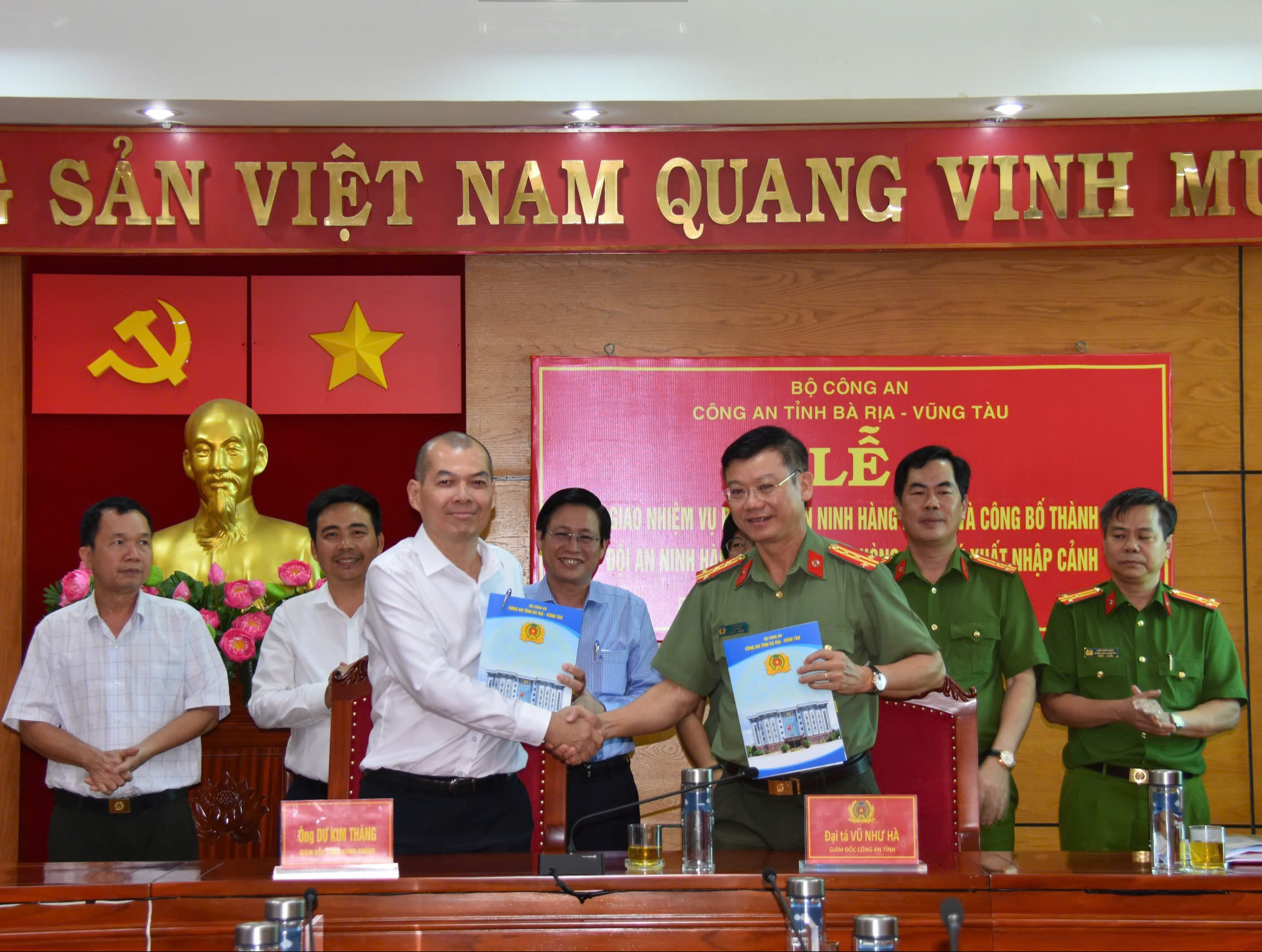 C&ocirc;ng an tiếp nhận nhiệm vụ bảo đảm an ninh h&agrave;ng kh&ocirc;ng tại s&acirc;n bay C&ocirc;n Đảo, s&acirc;n bay Chu Lai- Ảnh 1.