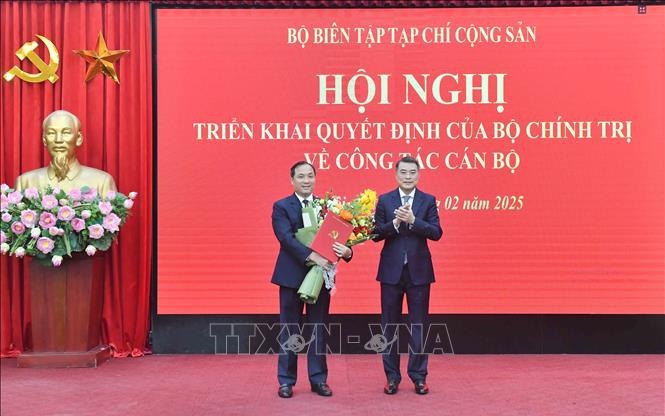 Bổ nhiệm Bí thư Tỉnh ủy Hà Tĩnh giữ chức Tổng Biên tập Tạp chí Cộng sản