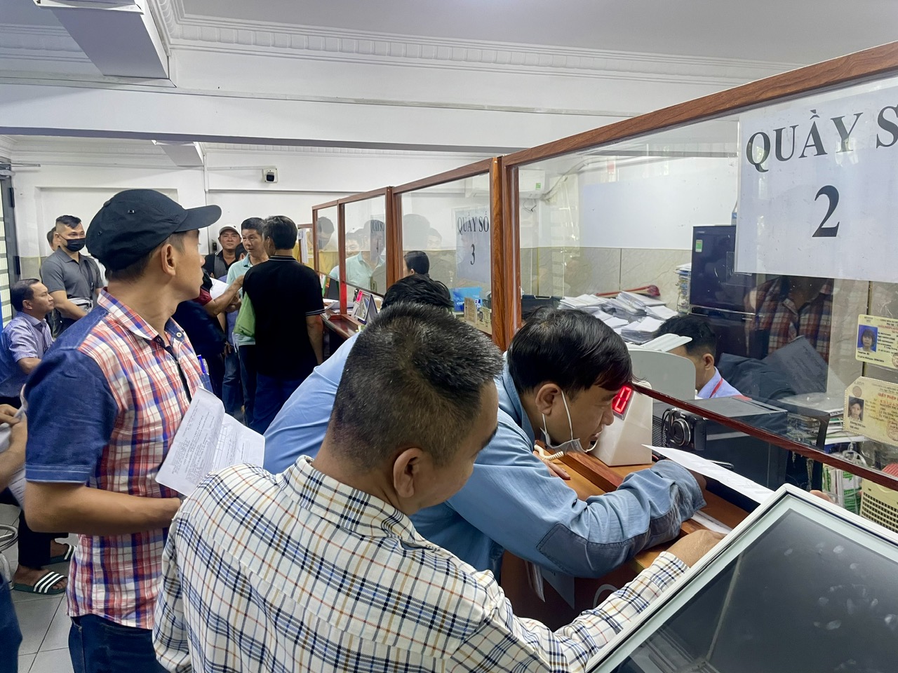 Th&ocirc;ng b&aacute;o khẩn của Sở GTVT TP HCM về cấp đổi giấy ph&eacute;p l&aacute;i xe- Ảnh 1.