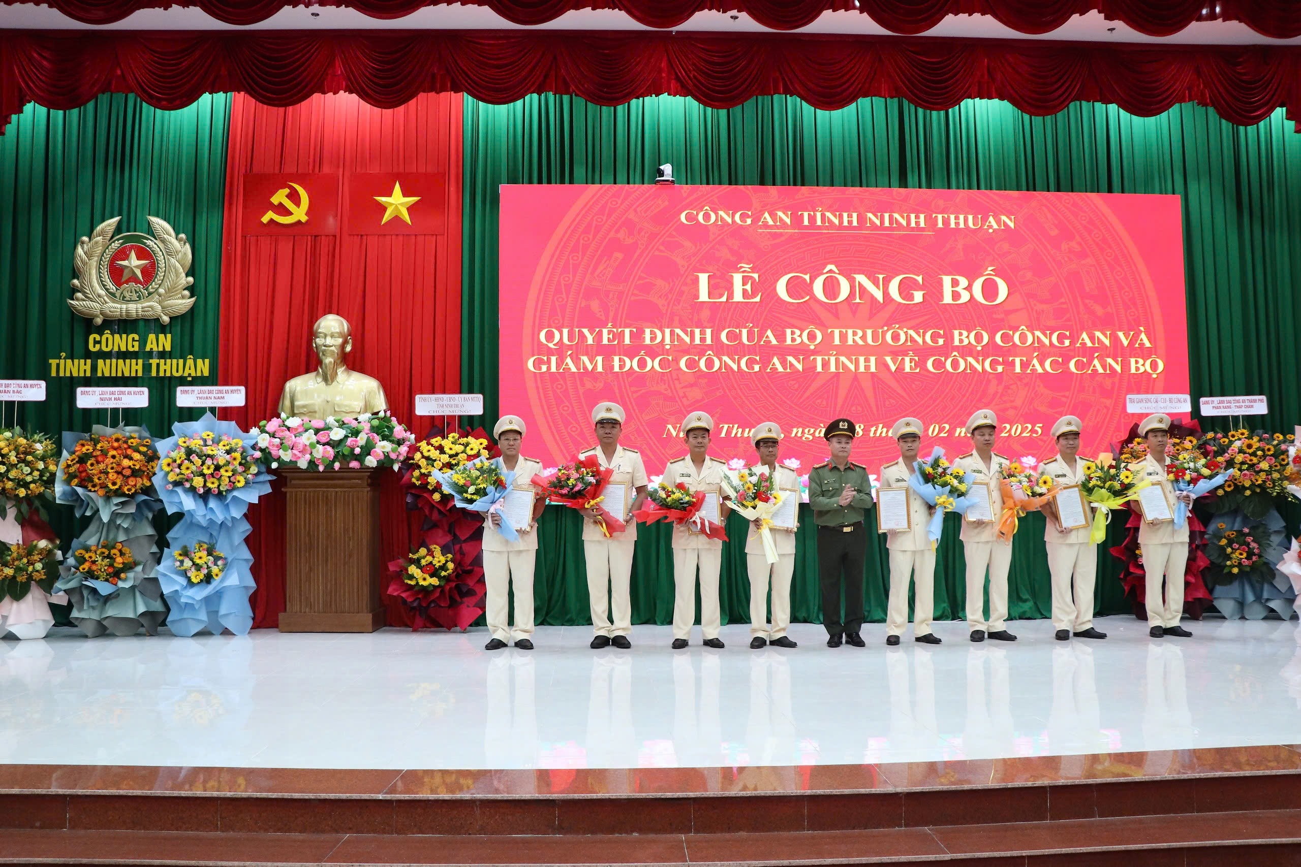 C&ocirc;ng an tỉnh Thanh H&oacute;a giải thể 26 đơn vị c&ocirc;ng an cấp huyện- Ảnh 6.