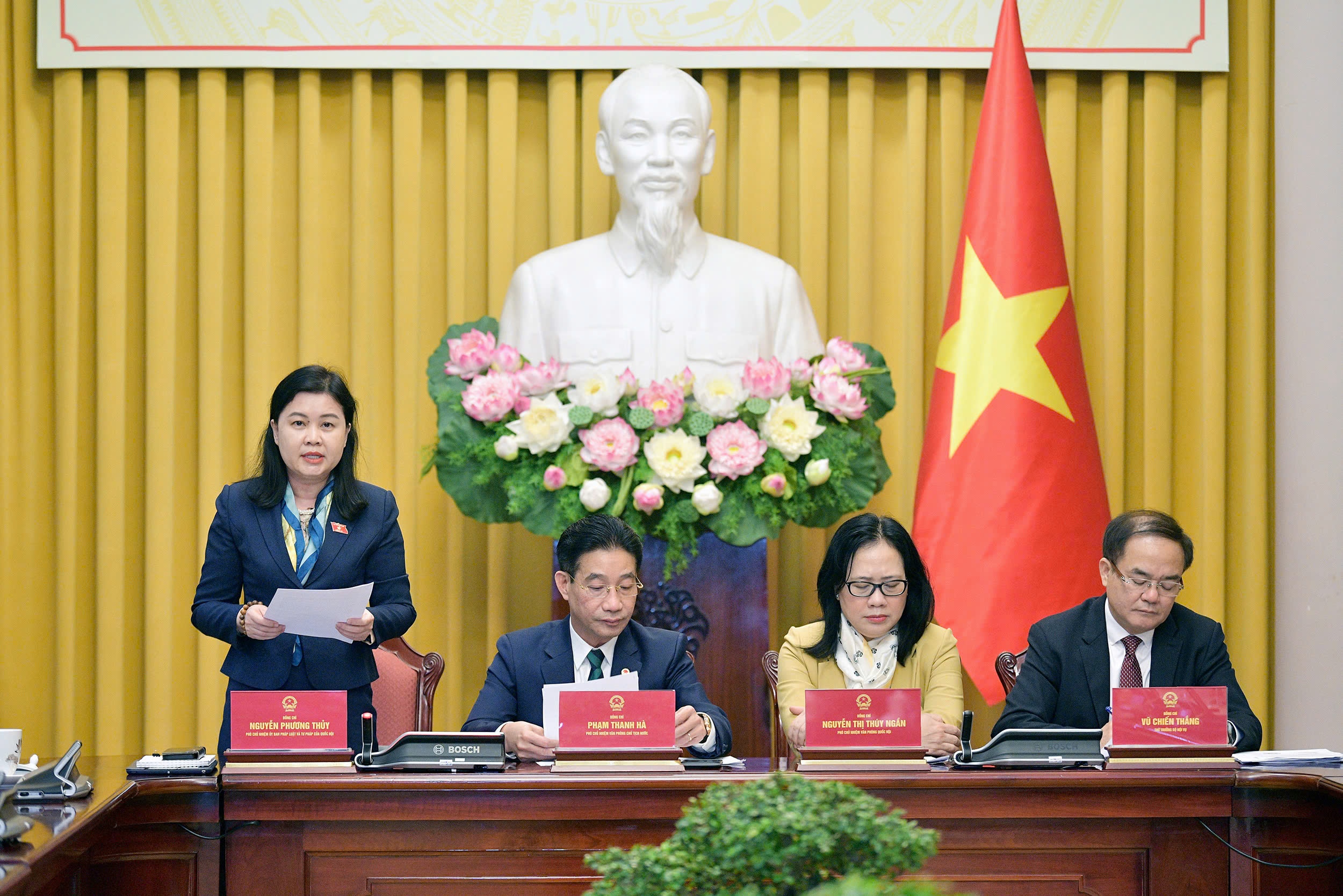 V&igrave; sao tăng Ph&oacute; Thủ tướng, Ph&oacute; Chủ tịch Quốc hội sau sắp xếp bộ m&aacute;y?- Ảnh 1.