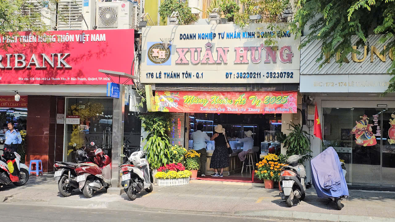 Gi&aacute; v&agrave;ng tăng n&oacute;ng trước ng&agrave;y Thần T&agrave;i, C&ocirc;ng ty SJC b&aacute;n tối đa 0,5 chỉ/người- Ảnh 5.