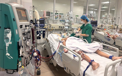 Cảnh b&aacute;o c&uacute;m m&ugrave;a biến chứng &aacute;c t&iacute;nh
