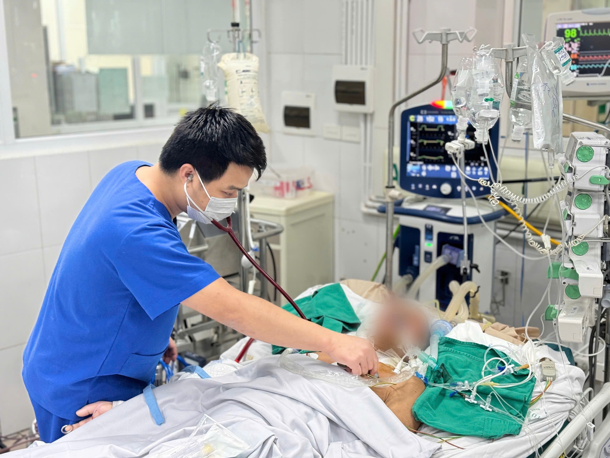 V&igrave; sao nhiều bệnh nh&acirc;n nhiễm c&uacute;m nguy kịch?- Ảnh 1.