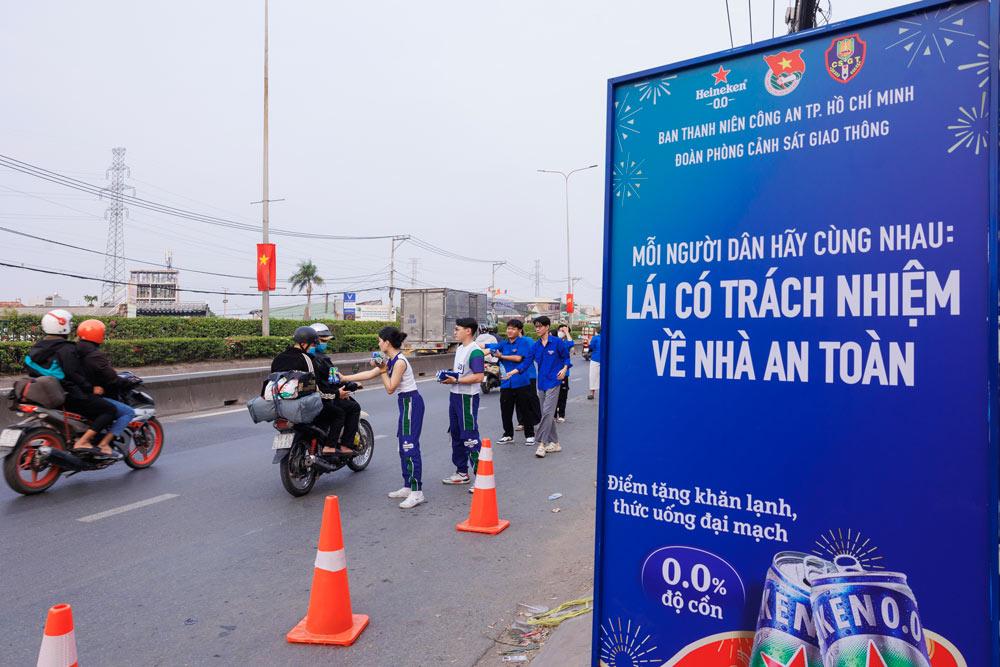 Đường về nh&agrave; đ&oacute;n Tết an vui với c&aacute;c điểm Tiếp sức nh&acirc;n d&acirc;n tại TPHCM