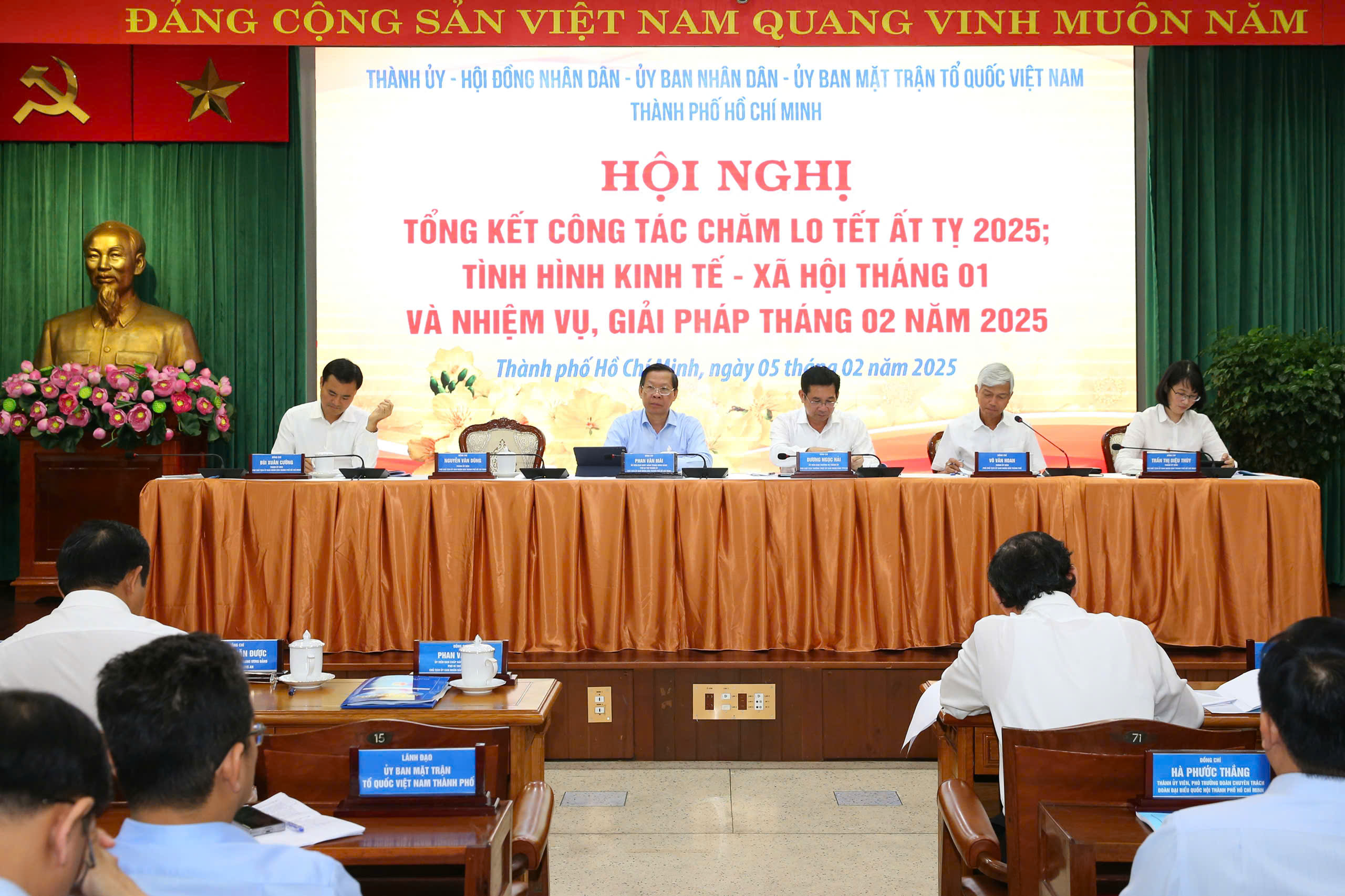 TP HCM đồng l&ograve;ng, bứt ph&aacute; trong năm 2025- Ảnh 3.