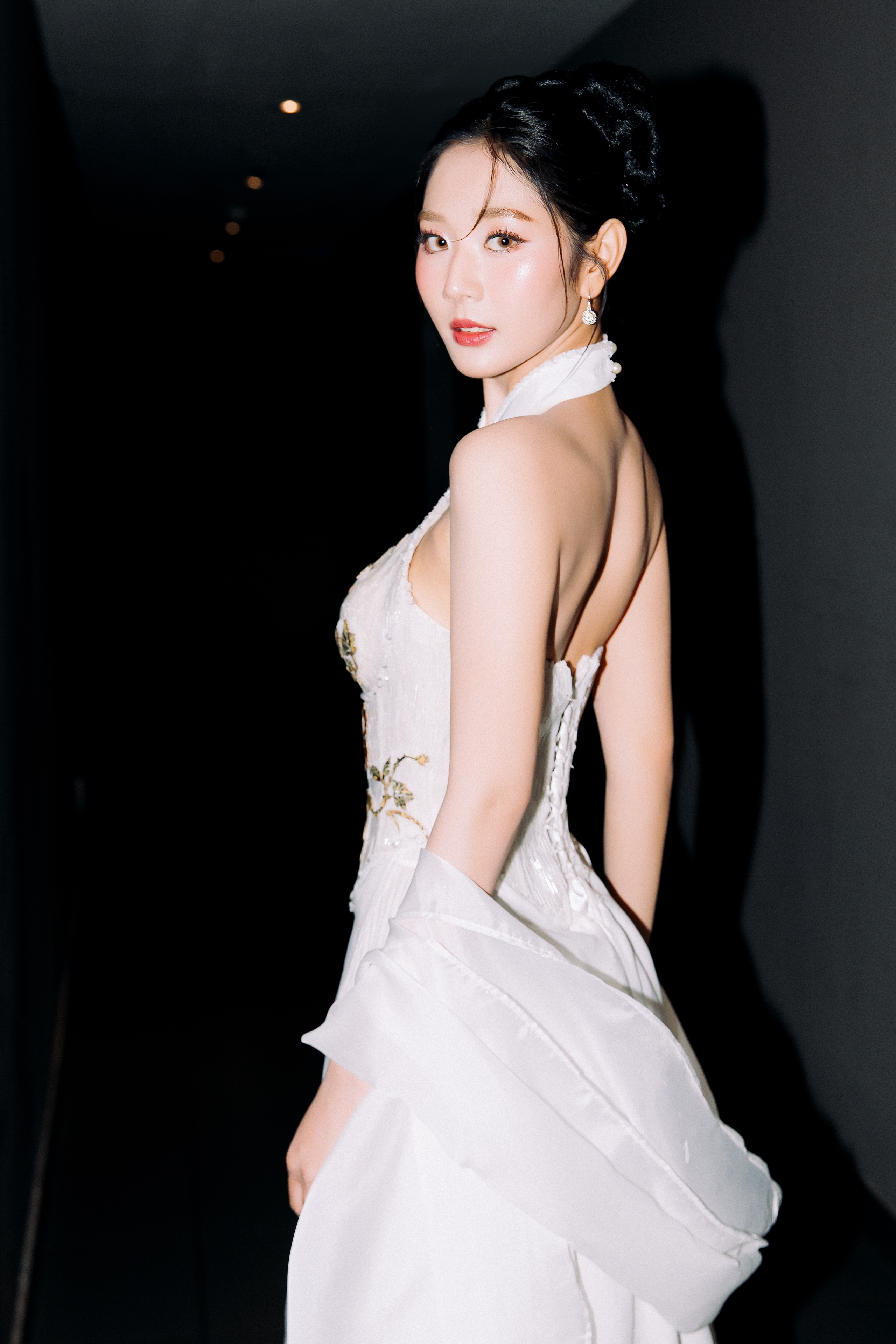 SyNi Trang đắm ch&igrave;m v&agrave;o vai Thương trong "Đ&egrave;n &acirc;m hồn"- Ảnh 3.