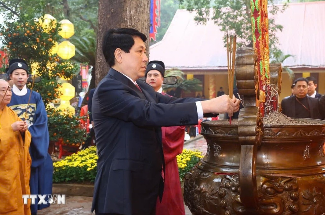 Chủ tịch nước Lương Cường chủ tr&igrave; Lễ d&acirc;ng hương khai Xu&acirc;n tại Ho&agrave;ng th&agrave;nh Thăng Long- Ảnh 6.
