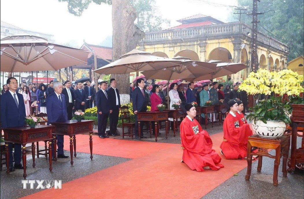 Chủ tịch nước Lương Cường chủ tr&igrave; Lễ d&acirc;ng hương khai Xu&acirc;n tại Ho&agrave;ng th&agrave;nh Thăng Long- Ảnh 7.