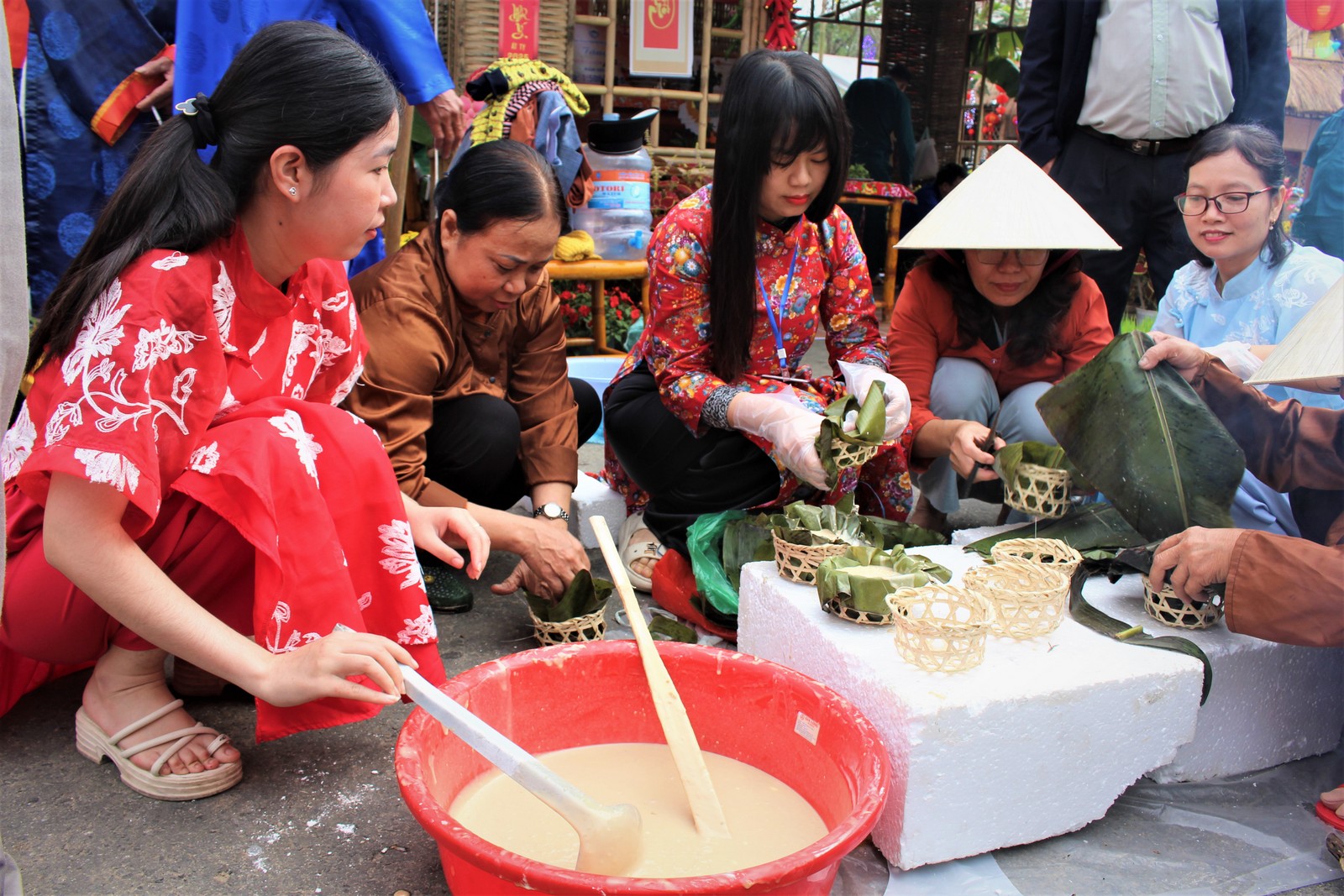 Cuộc thi viết "TẾT THỜI SỐ": Bất chấp những thay đổi, cảm x&uacute;c vẫn vẹn nguy&ecirc;n- Ảnh 3.