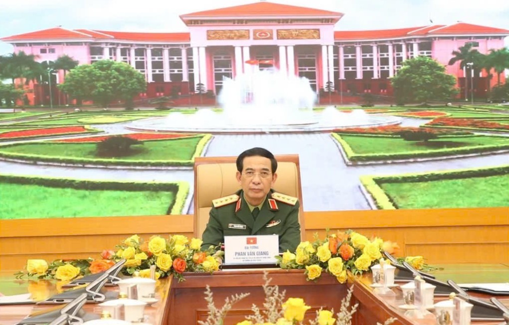Đại tướng Phan Văn Giang mời t&acirc;n Bộ trưởng Quốc ph&ograve;ng Mỹ thăm Việt Nam- Ảnh 1.