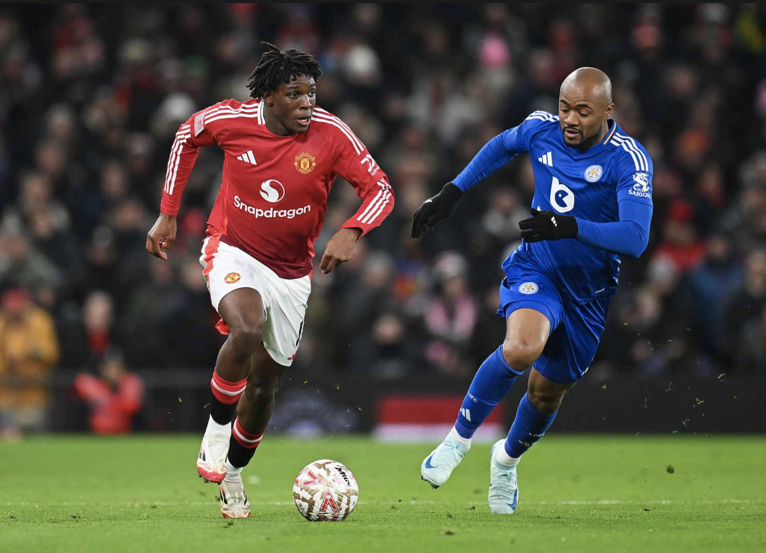 Harry Maguire ghi b&agrave;n như tiền đạo, Man United ngược d&ograve;ng v&agrave;o v&ograve;ng 5 FA Cup- Ảnh 2.