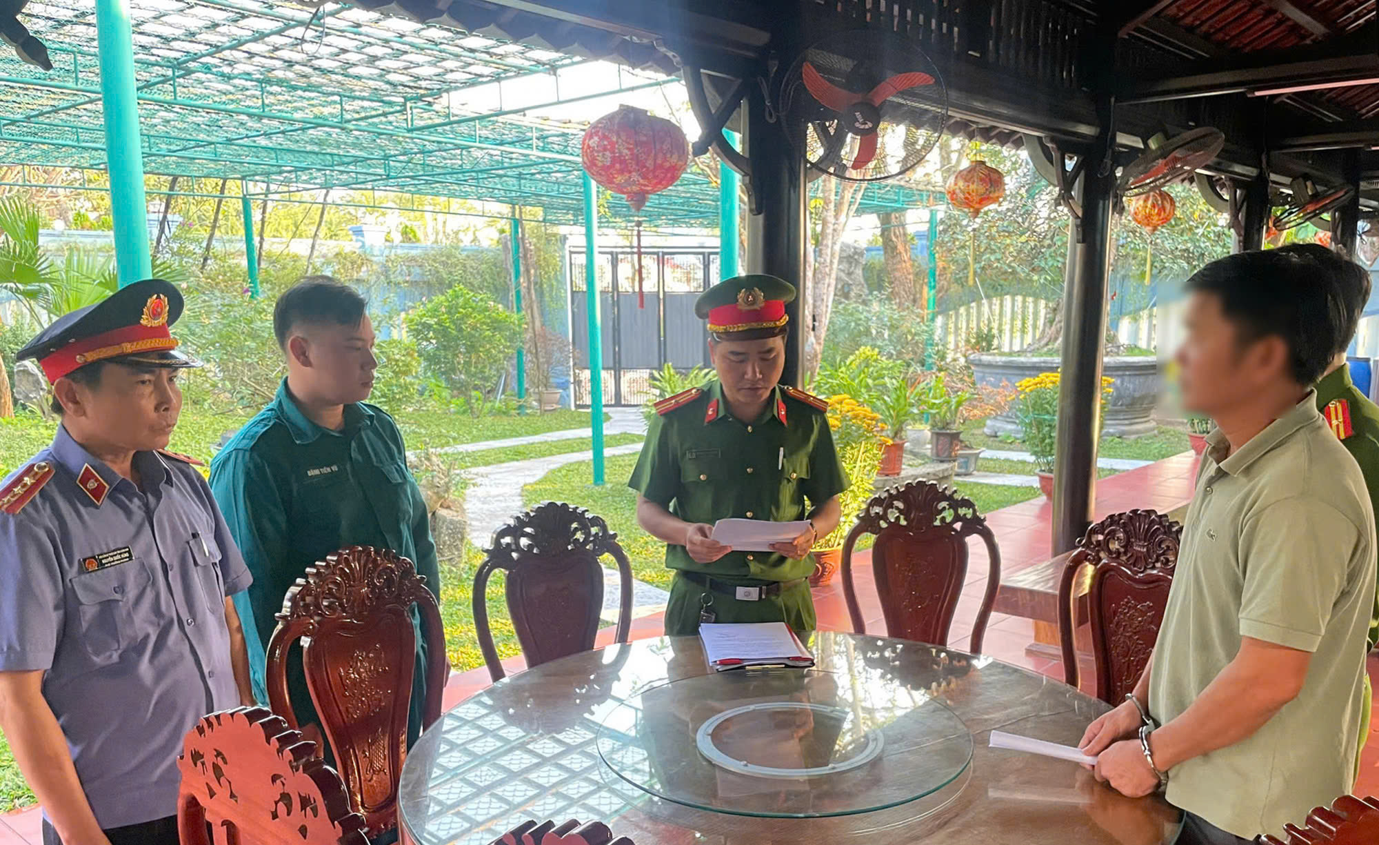 Bắt tạm giam &ocirc;ng B&ugrave;i Ngọc Dũng ở Quảng Nam trốn thuế hơn 20 tỉ đồng- Ảnh 1.
