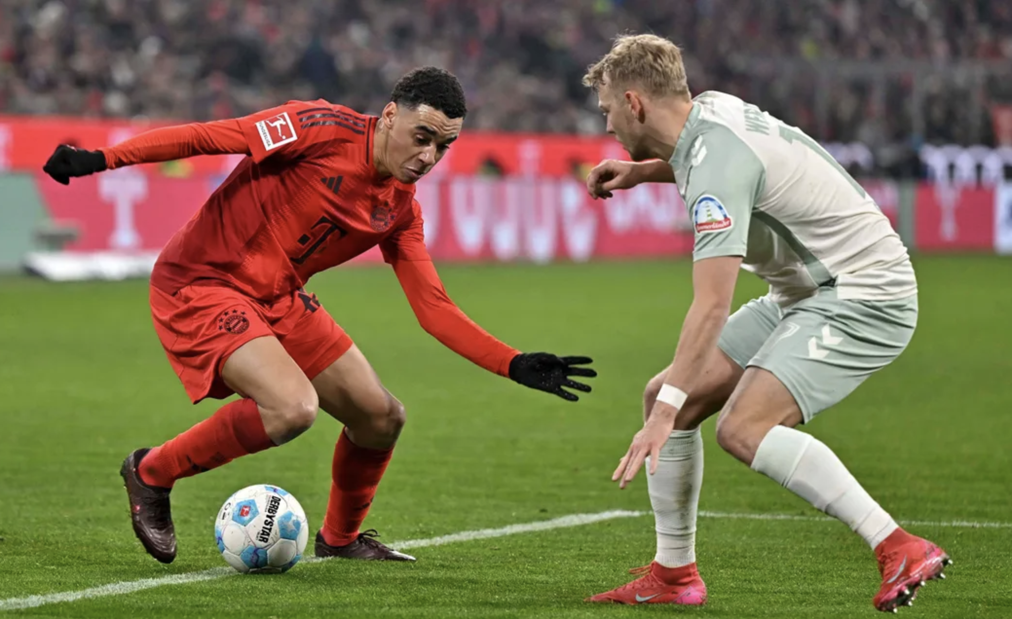 Harry Kane tỏa s&aacute;ng chấm phạt đền, Bayern Munich v&ugrave;i dập Bremen vững ng&ocirc;i đầu- Ảnh 1.