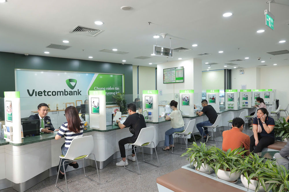C&aacute;c ng&acirc;n h&agrave;ng thương mại gần đ&acirc;y đẩy mạnh ph&aacute;t h&agrave;nh tr&aacute;i phiếu xanh để huy động vốn. Ảnh: LAM GIANG