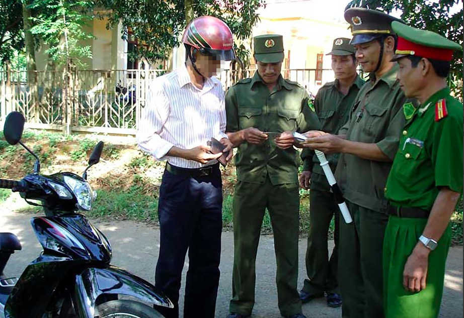 Thẩm quyền chủ tịch x&atilde; trong việc xử phạt vi phạm giao th&ocirc;ng- Ảnh 1.