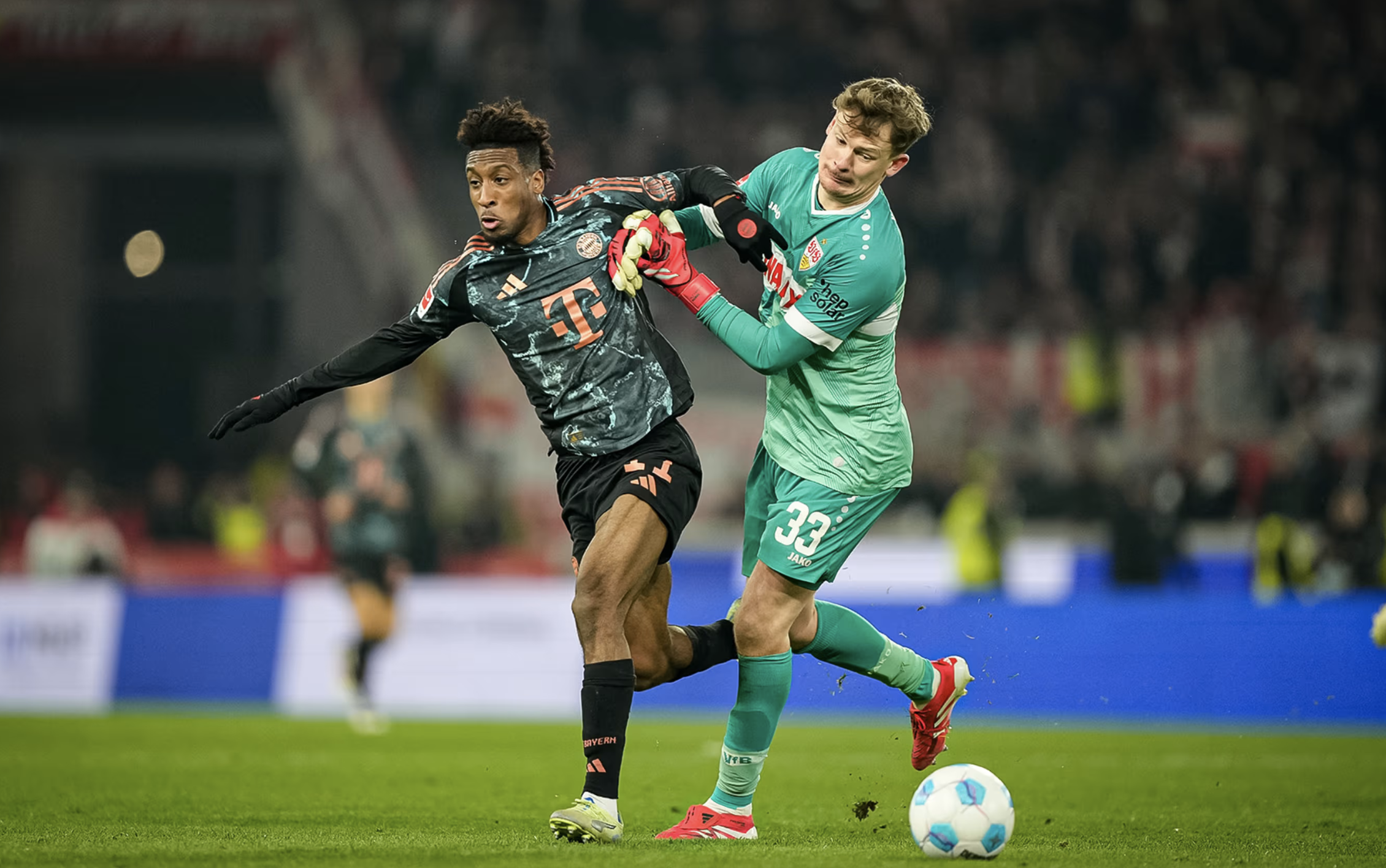 Ngược dòng hạ chủ nhà Stuttgart, Bayern Munich áp sát ngôi vô địch- Ảnh 5.