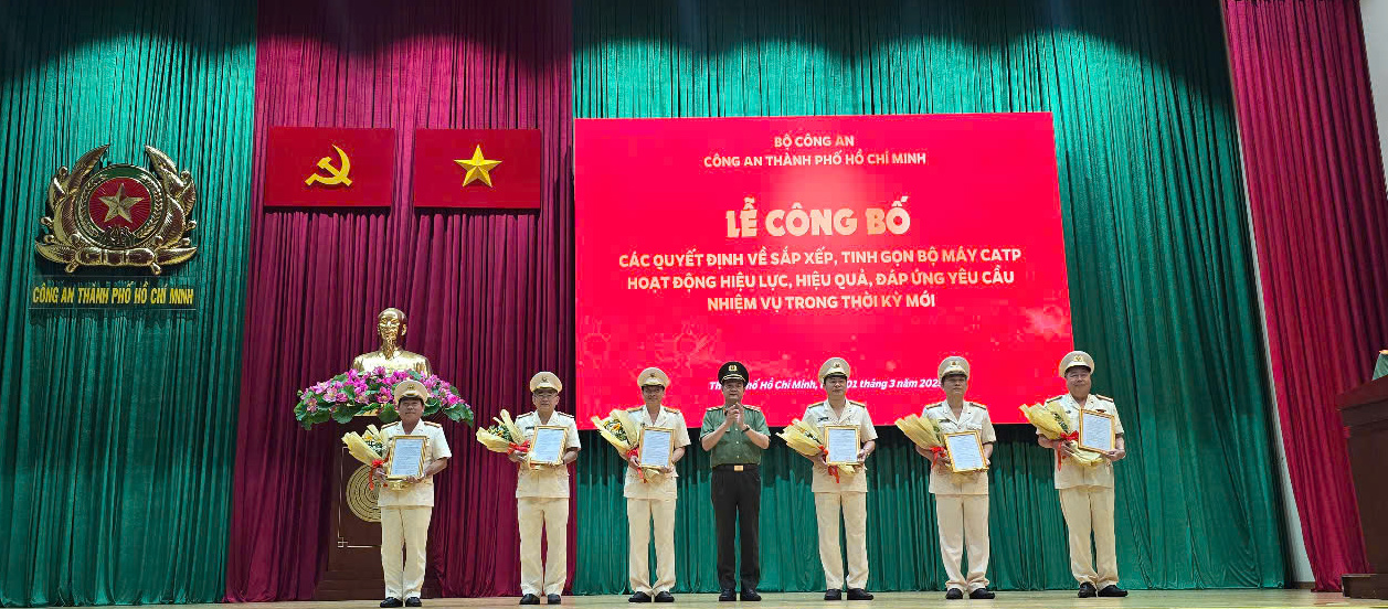 Công an TP HCM công bố nhiều quyết định quan trọng về công tác cán bộ- Ảnh 1.