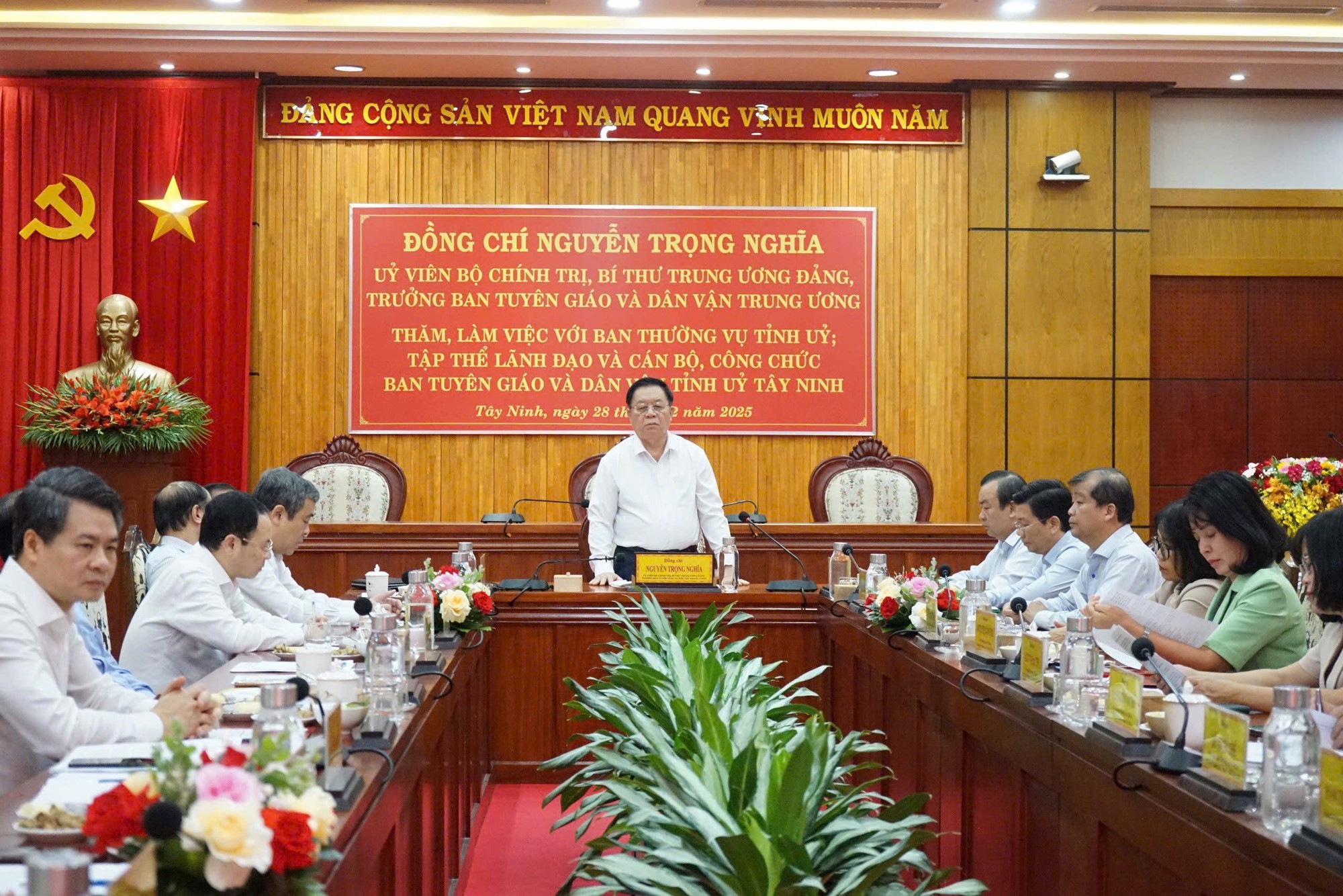 Trưởng Ban Tuy&ecirc;n gi&aacute;o v&agrave; D&acirc;n vận Trung ương Nguyễn Trọng Nghĩa thăm v&agrave; l&agrave;m việc với tỉnh T&acirc;y Ninh- Ảnh 1.