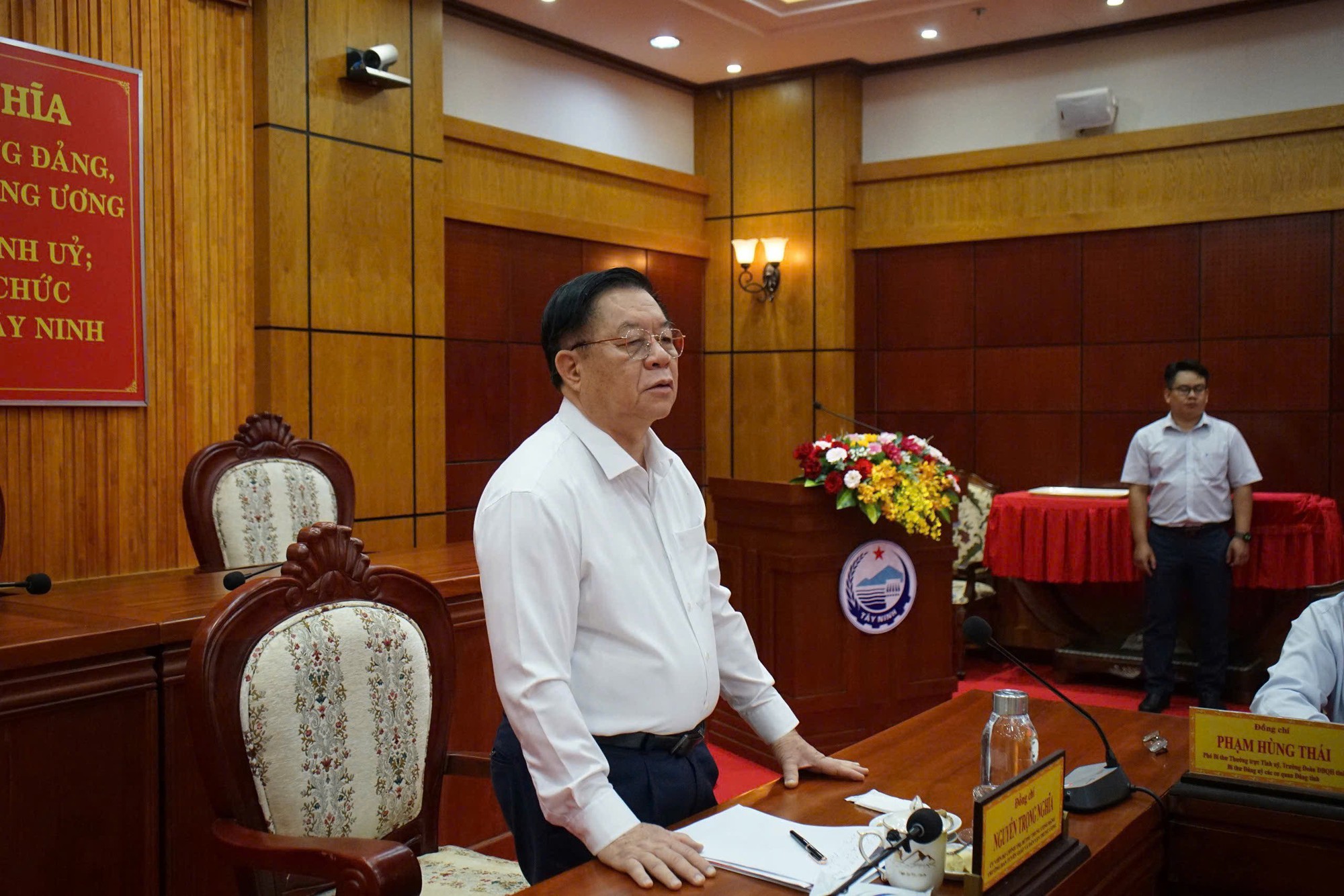Trưởng Ban Tuy&ecirc;n gi&aacute;o v&agrave; D&acirc;n vận Trung ương Nguyễn Trọng Nghĩa thăm v&agrave; l&agrave;m việc với tỉnh T&acirc;y Ninh- Ảnh 2.