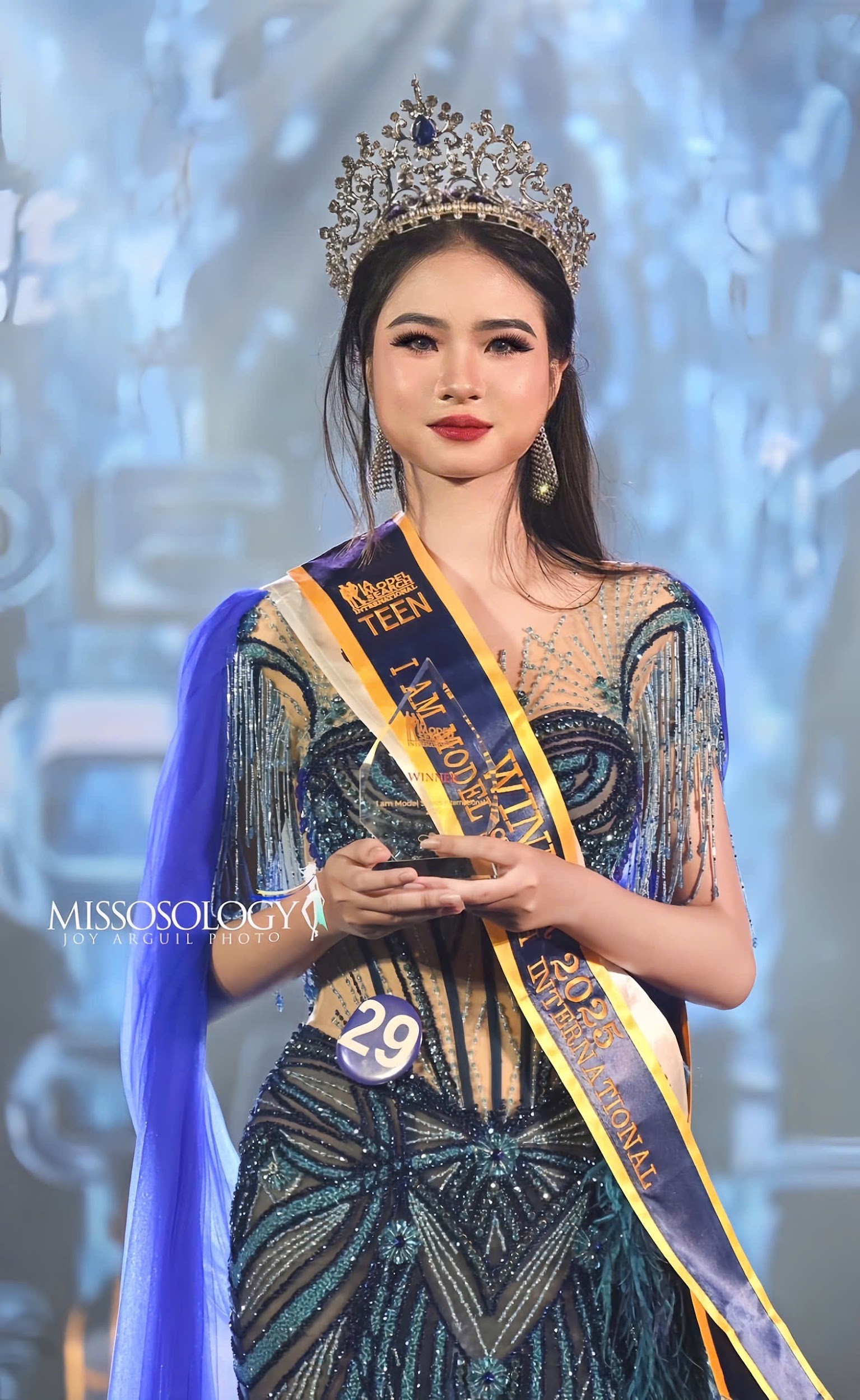 Nguyễn Vũ Tường Vy đăng quang Qu&aacute;n qu&acirc;n tại I am Models Search International 2025- Ảnh 4.