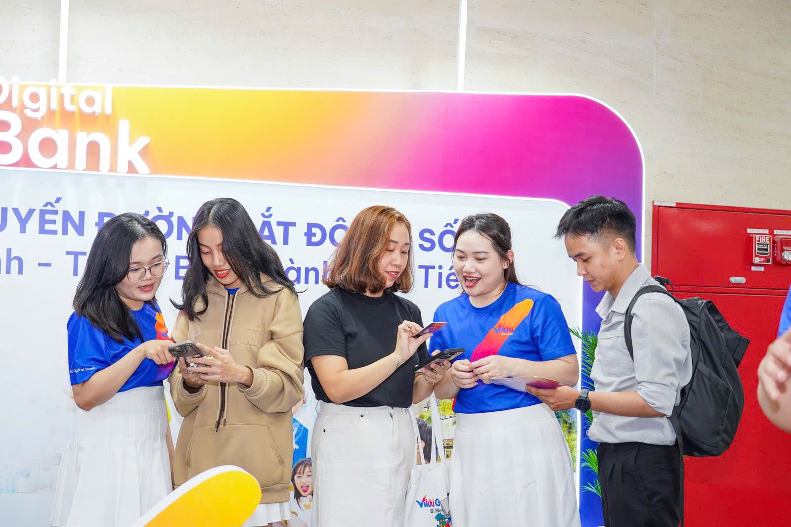 TP HCM khánh thành tuyến Metro số 1, Vikki Digital Bank cấp 100.000 thẻ miễn phí cho người dân- Ảnh 3.