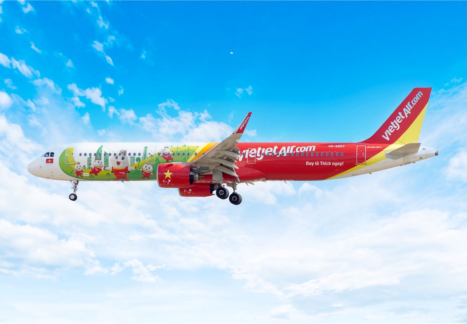Th&ecirc;m đường bay mới H&agrave; Nội - Thượng Hải, Vietjet tặng 20kg h&agrave;nh l&yacute; c&ugrave;ng suất ăn miễn ph&iacute;- Ảnh 1.