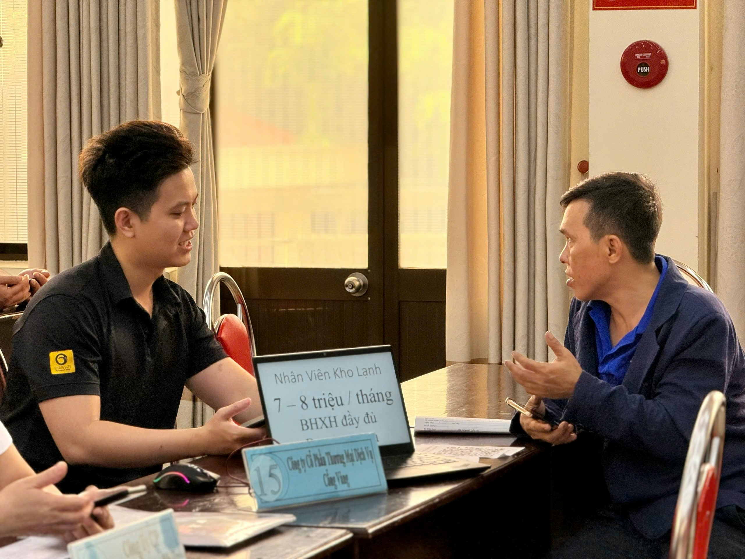 C&oacute; bằng cấp v&agrave; kinh nghiệm, vẫn gian nan t&igrave;m việc- Ảnh 1.