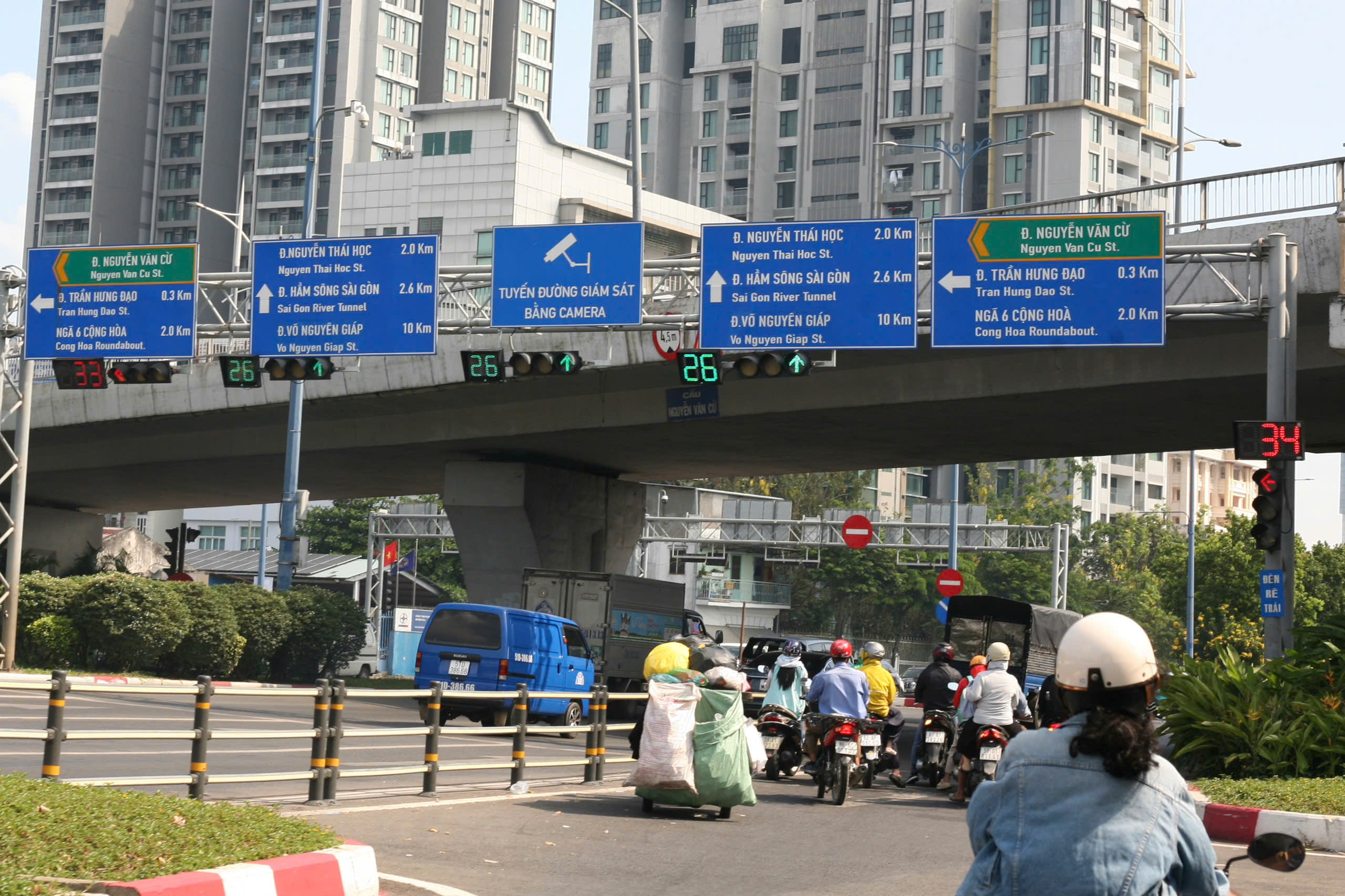 "Mê trận" giao thông: Những rắc rối không nên có- Ảnh 1.