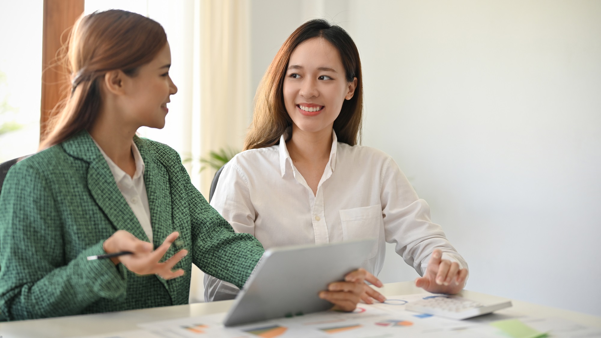 [Chuy&ecirc;n mục tư vấn] Đ&atilde; tham gia bảo hiểm nh&acirc;n thọ, c&oacute; n&ecirc;n mua bảo hiểm sức khỏe?- Ảnh 1.