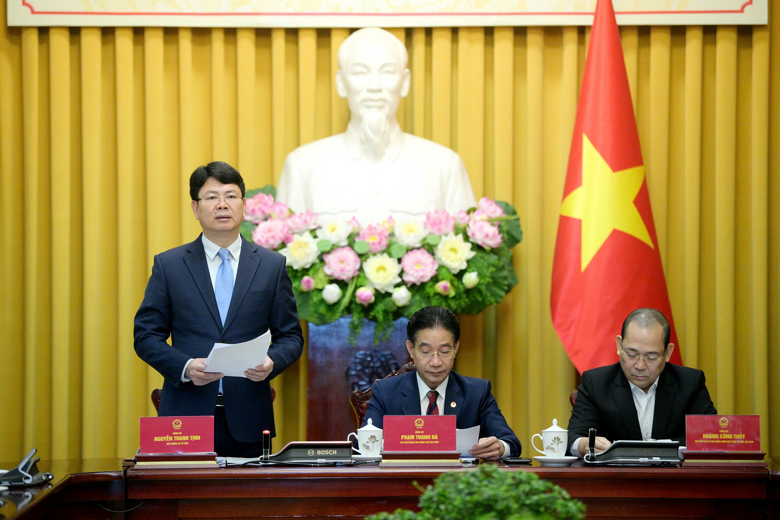 C&ocirc;ng bố Lệnh của Chủ tịch nước về luật được Quốc hội th&ocirc;ng qua tại kỳ họp bất thường- Ảnh 1.