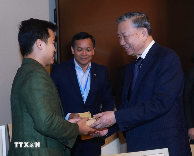 Tổng B&iacute; thư lắng nghe kiến nghị, đề xuất của tr&iacute; thức kiều b&agrave;o tại Singapore- Ảnh 4.