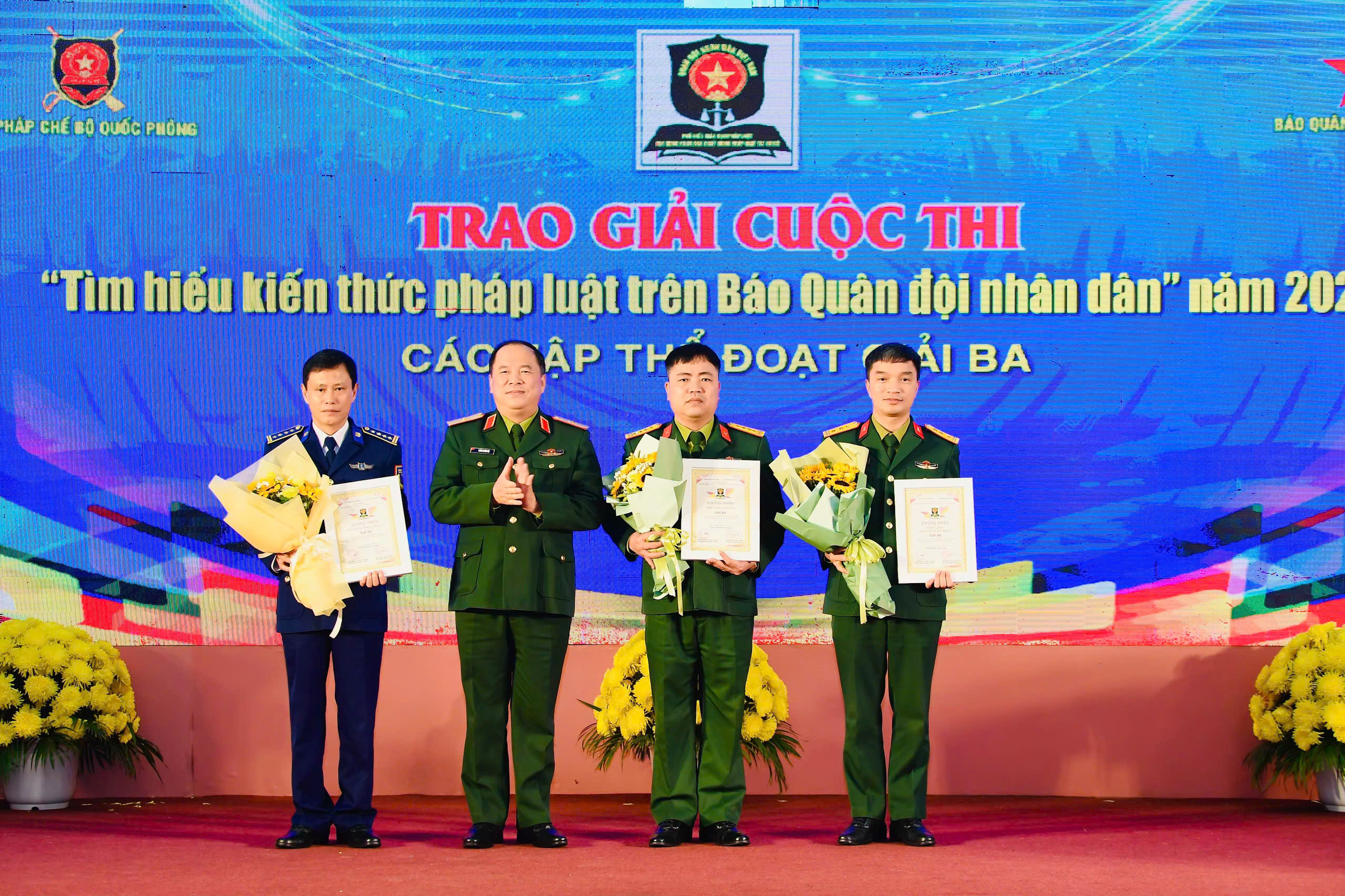 V&ugrave;ng Cảnh s&aacute;t biển 2 đoạt giải cao tại cuộc thi t&igrave;m hiểu kiến thức ph&aacute;p luật- Ảnh 1.