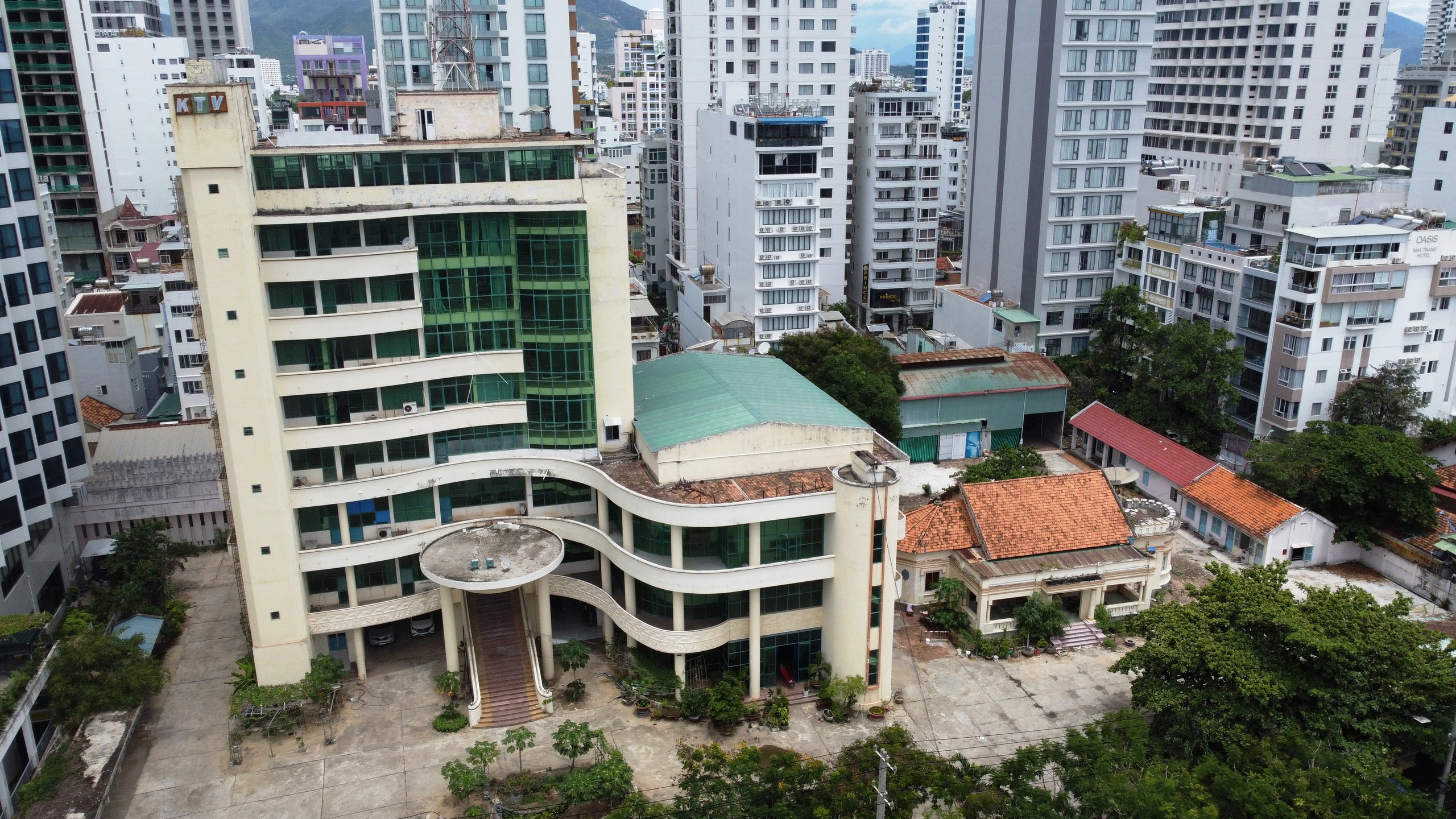 Ph&oacute; Thủ tướng kiểm tra 4 dự &aacute;n đất v&agrave;ng bỏ hoang ở Nha Trang- Ảnh 4.