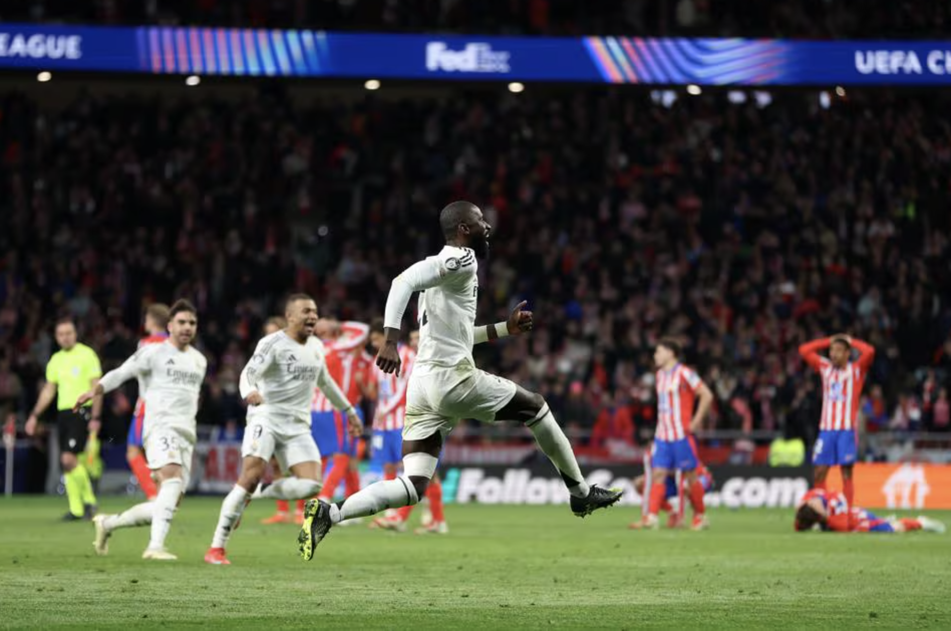 Thắng Atletico loạt đ&aacute; lu&acirc;n lưu, Real Madrid gi&agrave;nh v&eacute; tứ kết Champions League- Ảnh 7.