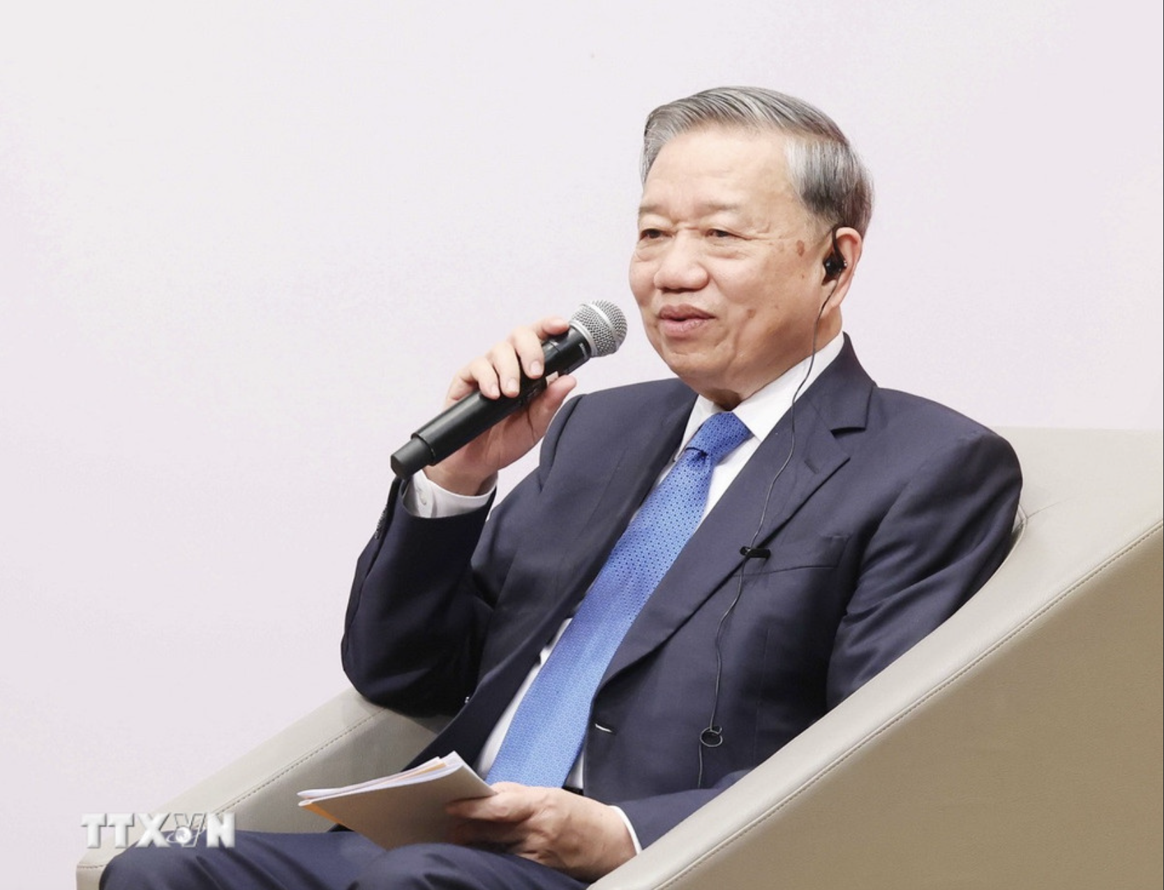 Tổng B&iacute; thư T&ocirc; L&acirc;m ph&aacute;t biểu ch&iacute;nh s&aacute;ch tại Trường ch&iacute;nh s&aacute;ch c&ocirc;ng L&yacute; Quang Diệu- Ảnh 4.