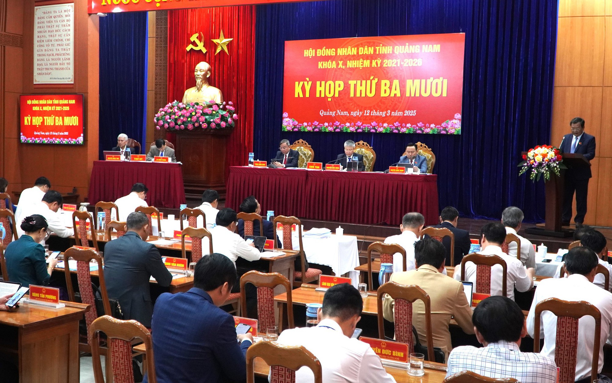Quảng Nam chi 315 tỉ hỗ trợ xây mộ liệt sĩ, mộ Mẹ Việt Nam anh hùng ngoài nghĩa trang