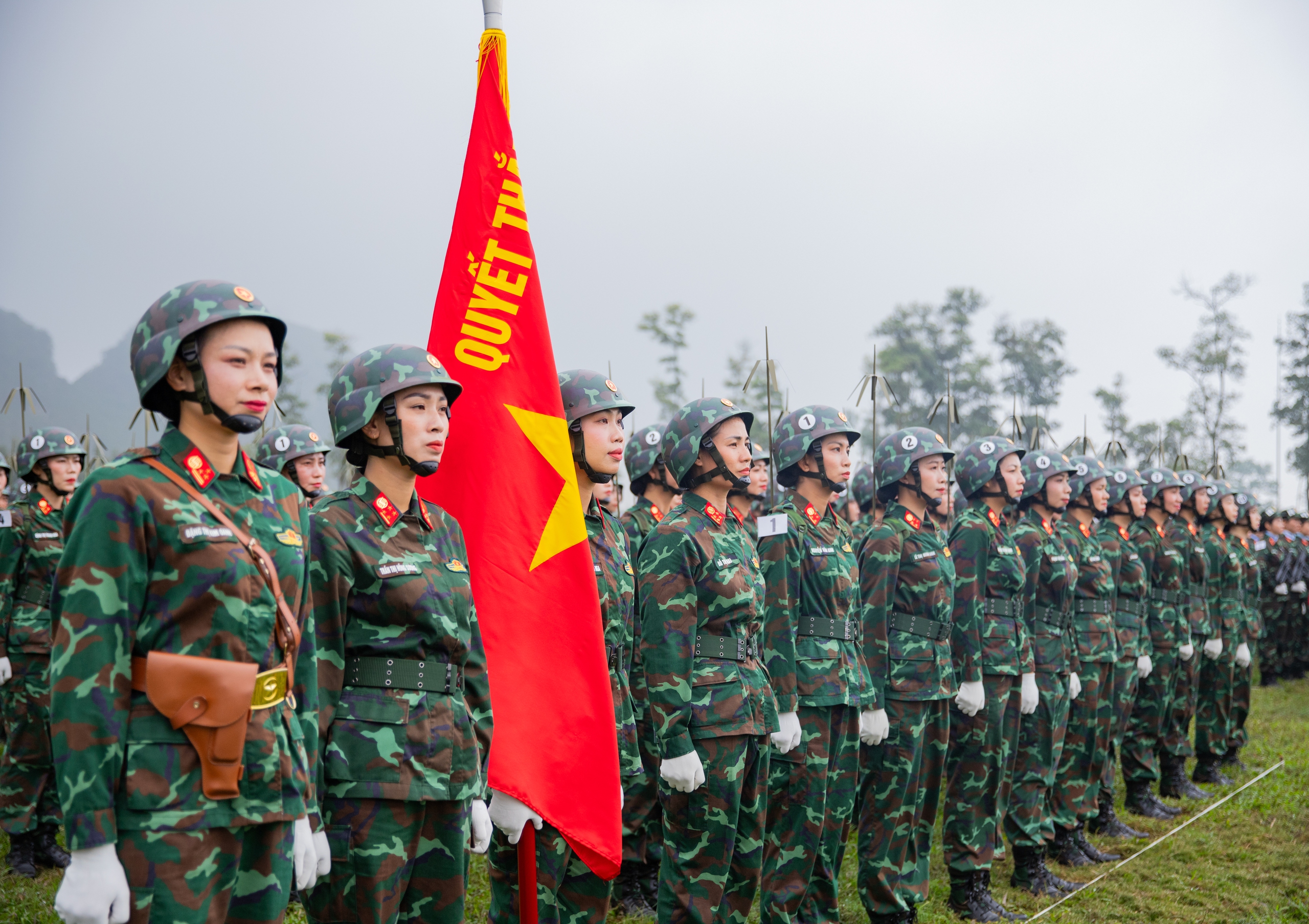 VIDEO: Ngắm những "b&oacute;ng hồng" tr&ecirc;n thao trường tập diễu binh, diễu h&agrave;nh- Ảnh 12.