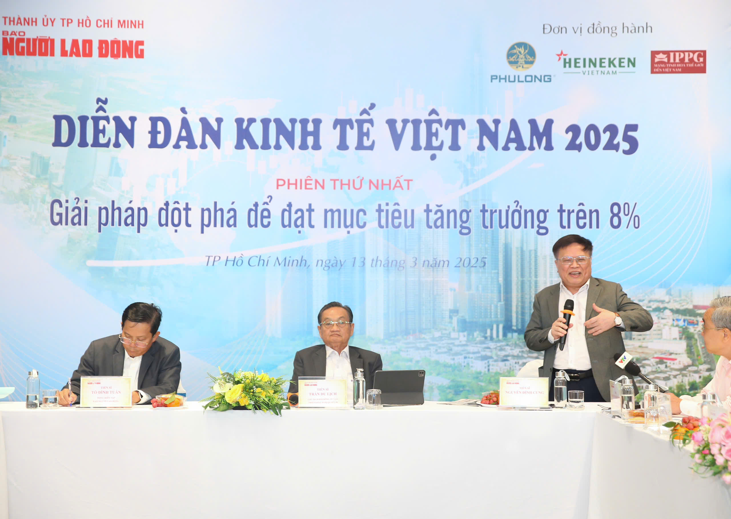 Tăng trưởng trên 8%: Cần nhiều giải pháp đột phá- Ảnh 1.