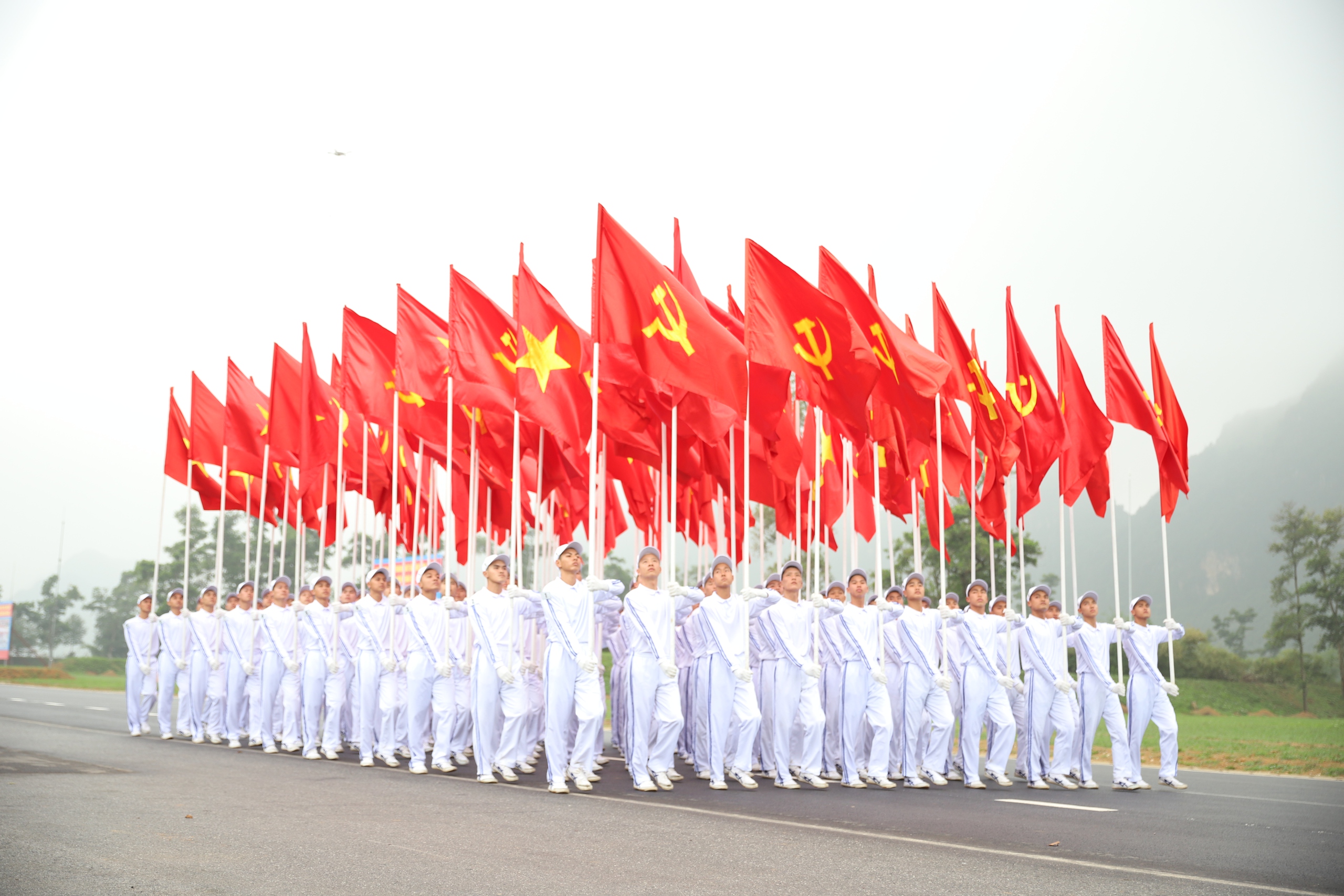 VIDEO: Ngắm những "b&oacute;ng hồng" tr&ecirc;n thao trường tập diễu binh, diễu h&agrave;nh- Ảnh 3.