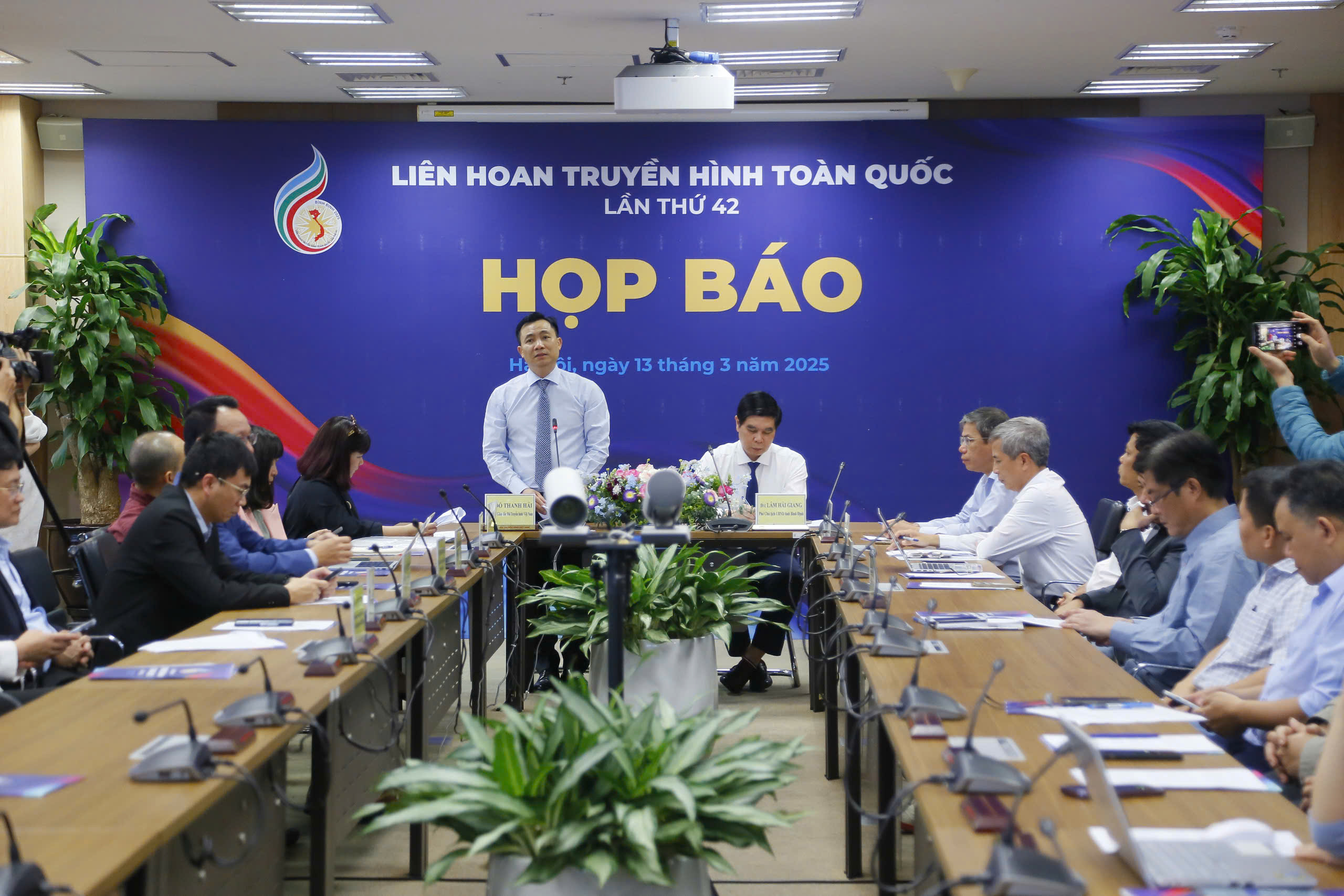 Cạnh tranh quyết liệt tại Li&ecirc;n hoan Truyền h&igrave;nh to&agrave;n quốc 42- Ảnh 1.