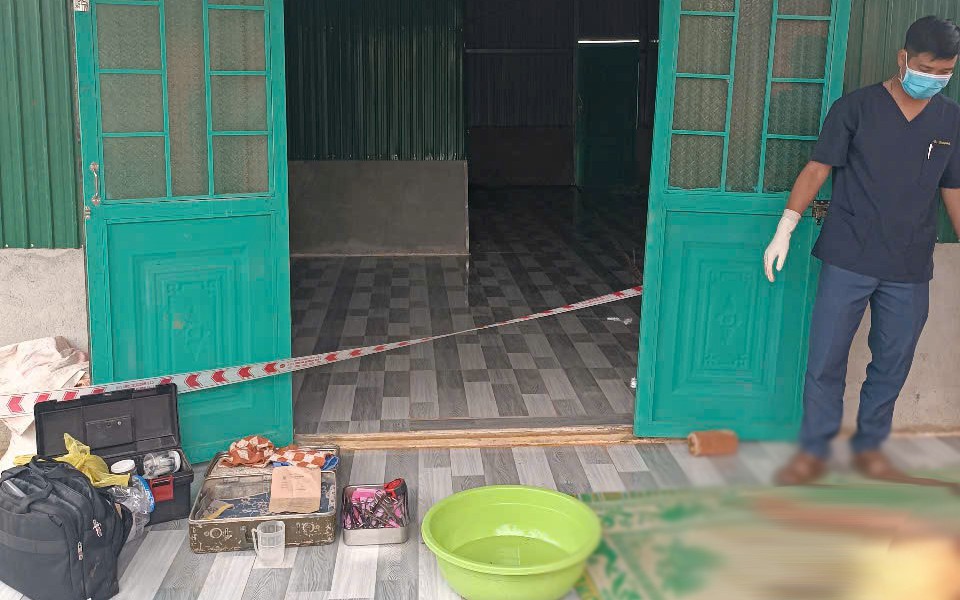 Bắt giữ kẻ sát hại vợ cũ, đâm tình nhân bà trọng thương