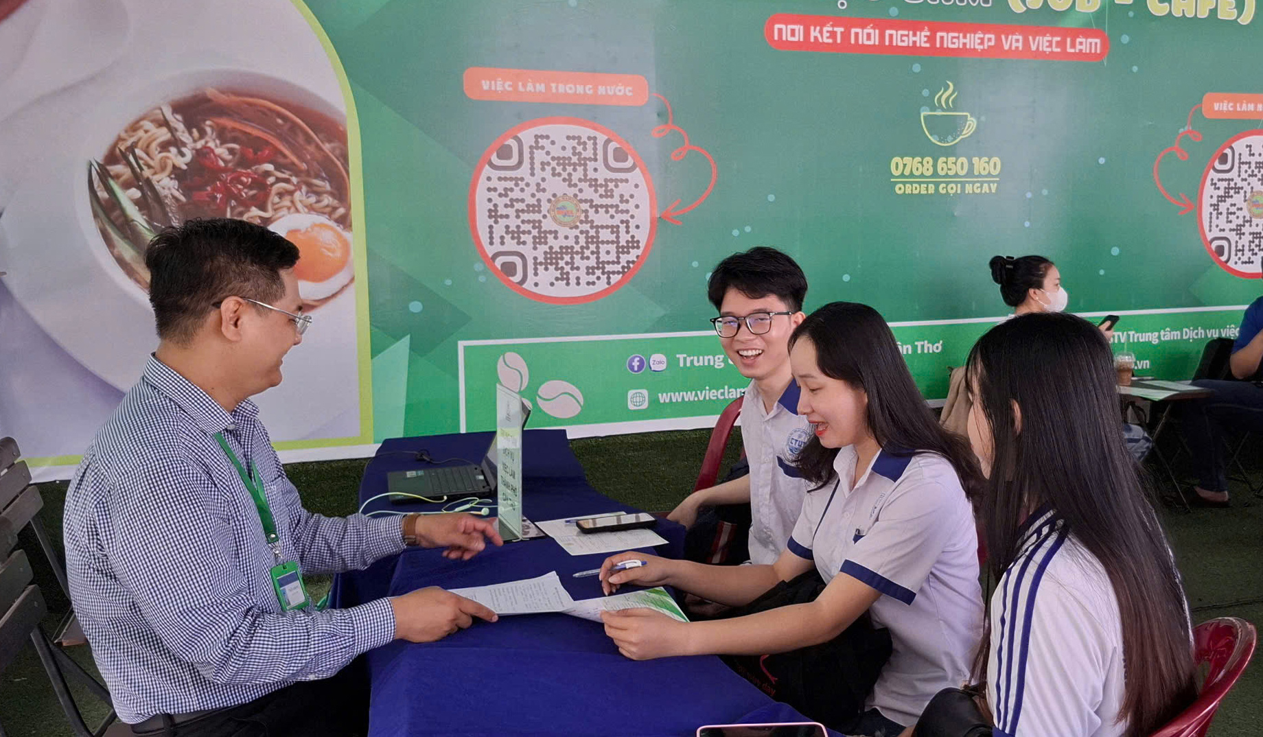 Cần Thơ "mổ xẻ" ch&iacute;nh s&aacute;ch thu h&uacute;t nguồn nh&acirc;n lực- Ảnh 1.